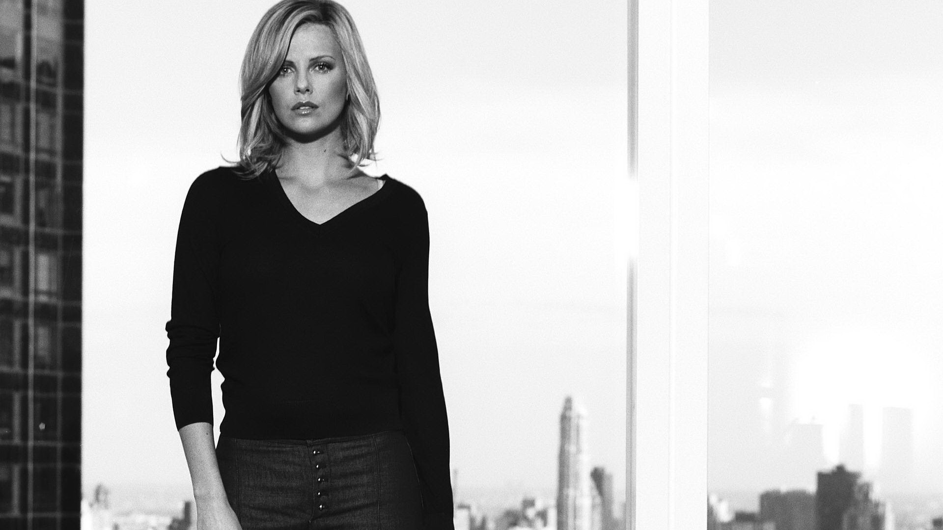 Charlize Theron Monochrome Wallpapers