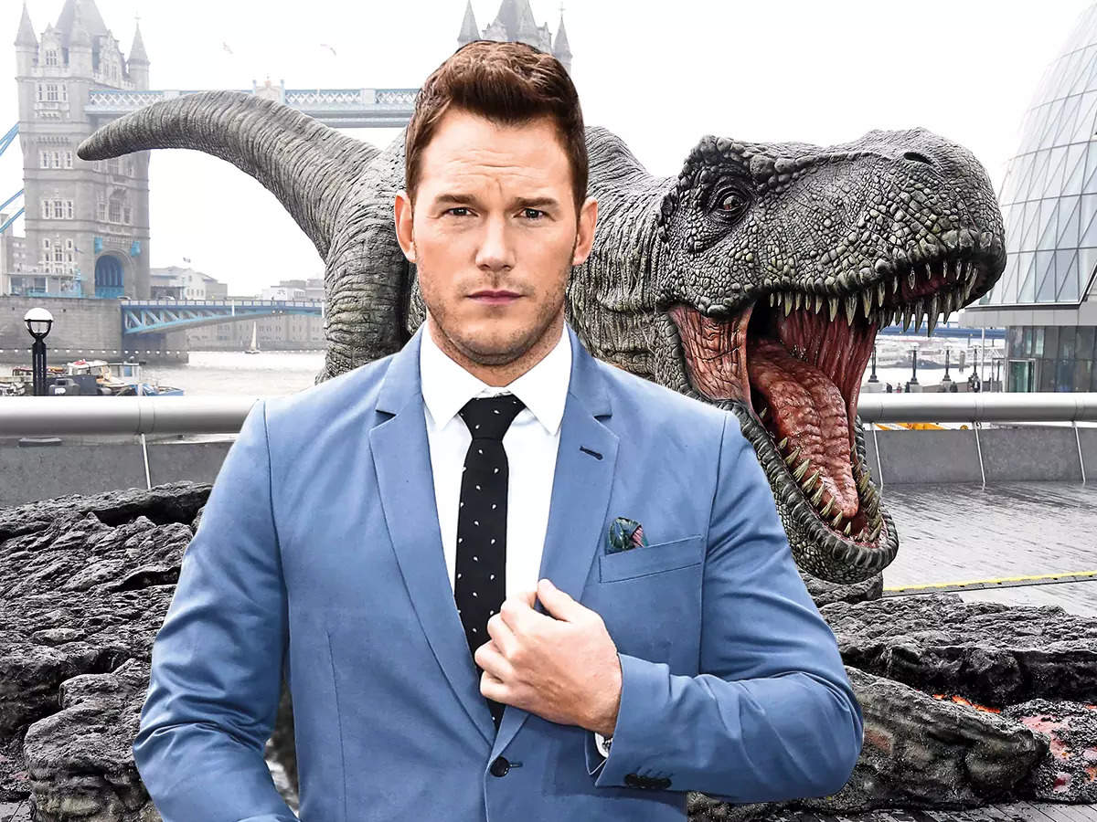 Chris Pratt Taking Selfie With Dinosaur Wallpapers