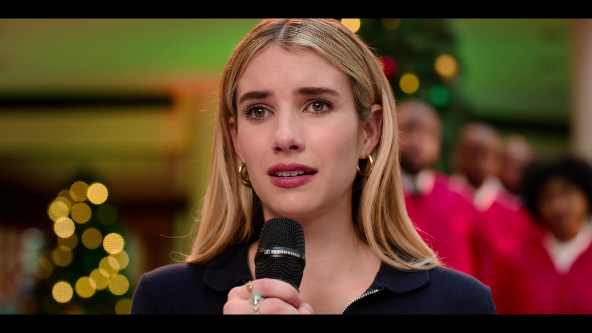 Emma Roberts Holidate 2020 Wallpapers