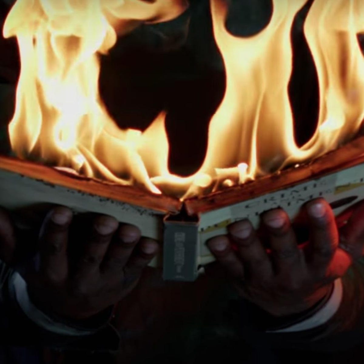 Fahrenheit 451 Movie 2018 Michael B. Jordan And Michael Shannon Wallpapers