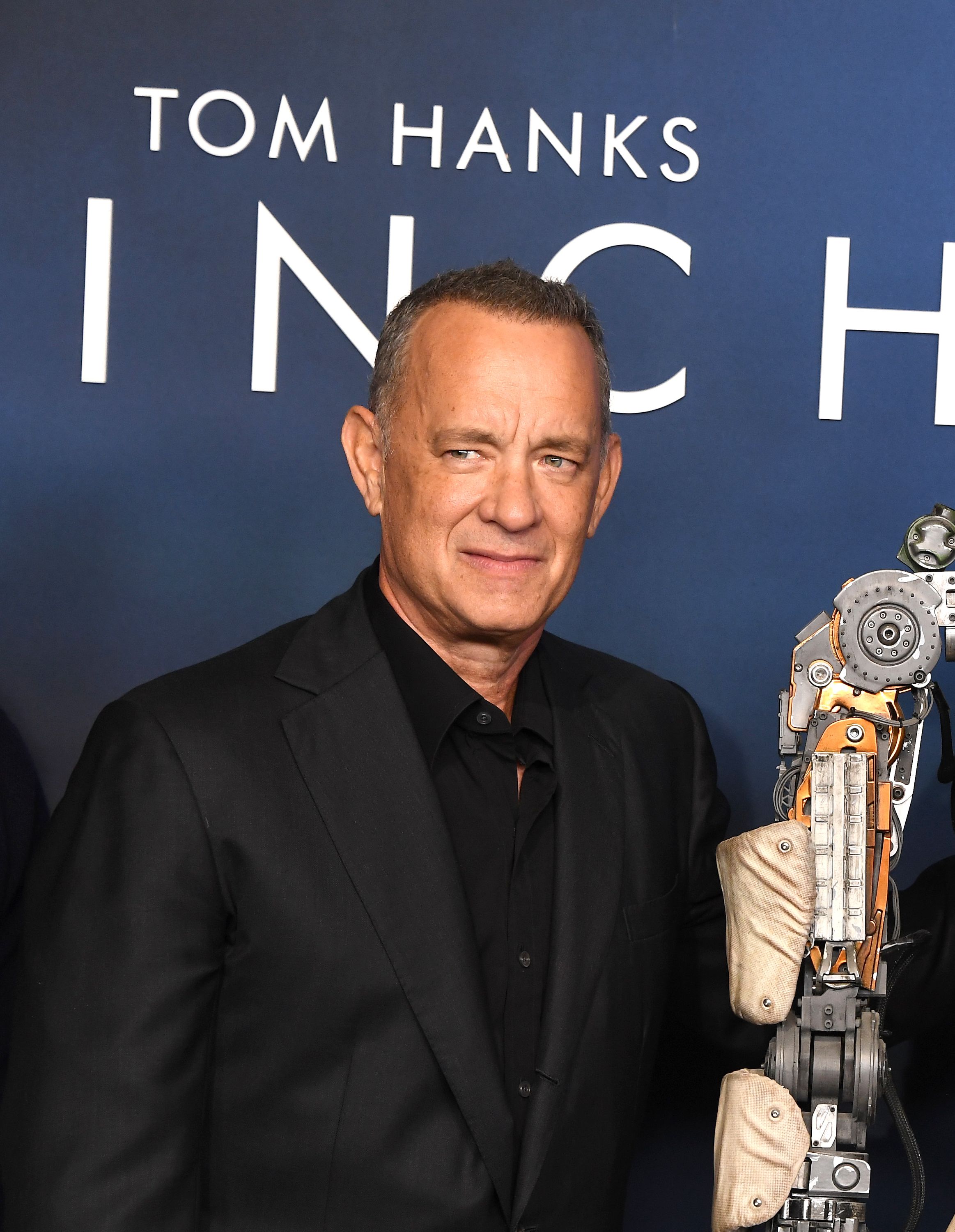 Finch 4K Tom Hanks Movie Wallpapers