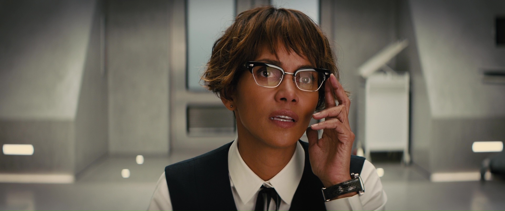 Halle Berry As Ginger Kingsman The Golden Circle Wallpapers