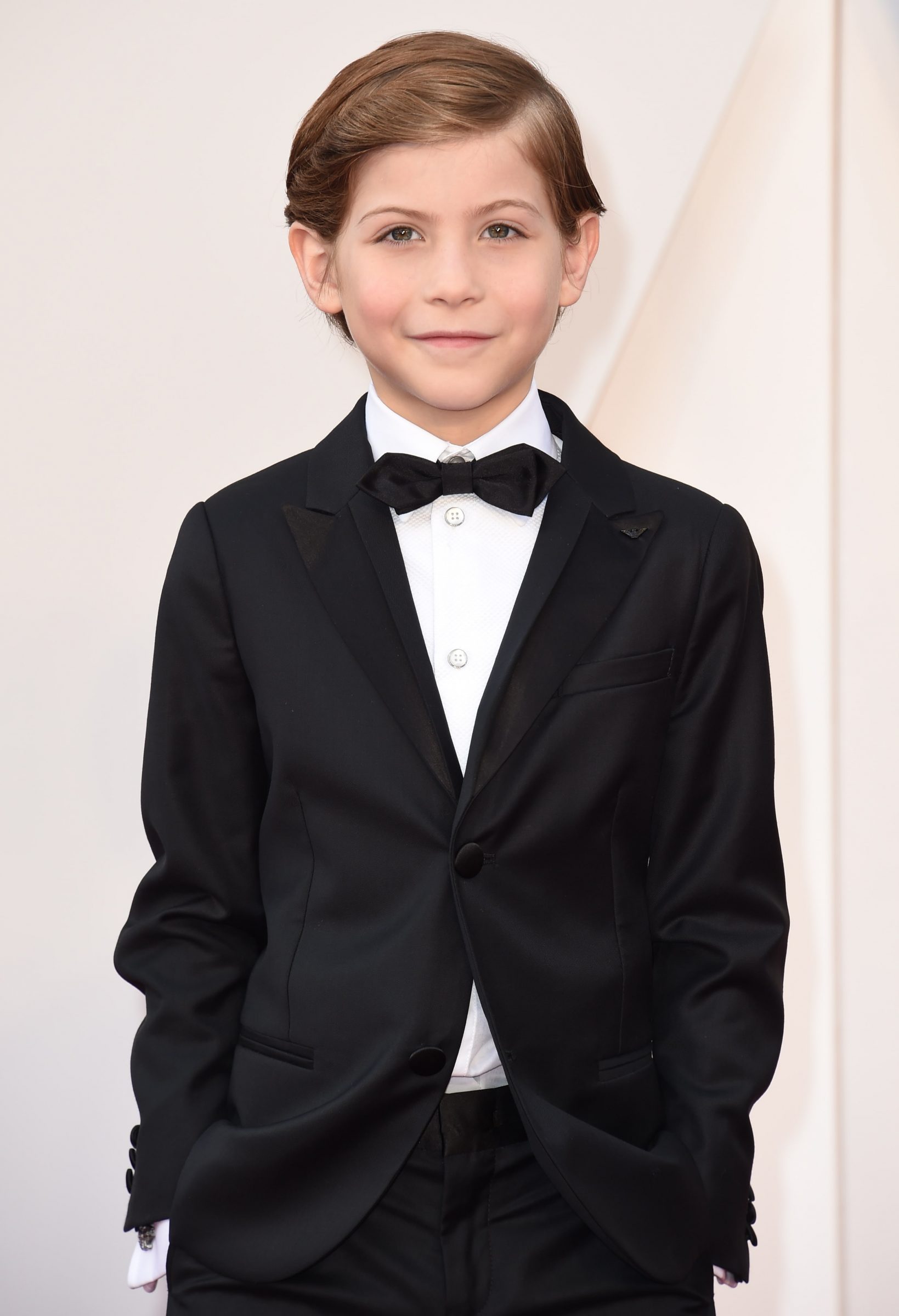 Jacob Tremblay And Dog Wonder 2017 Wallpapers