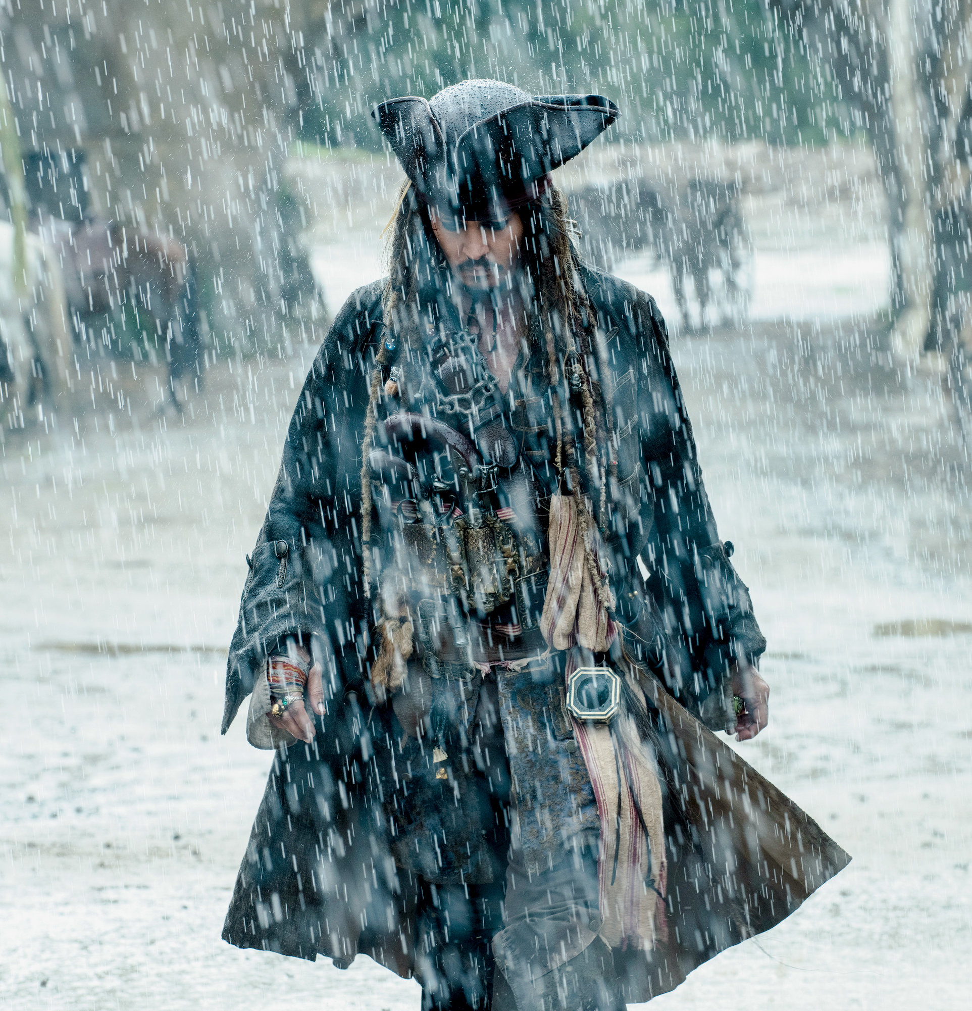 Johnny Depp As Jack Sparrow In Pirates Of The Caribbean Dead Men Tell No Tales Wallpapers