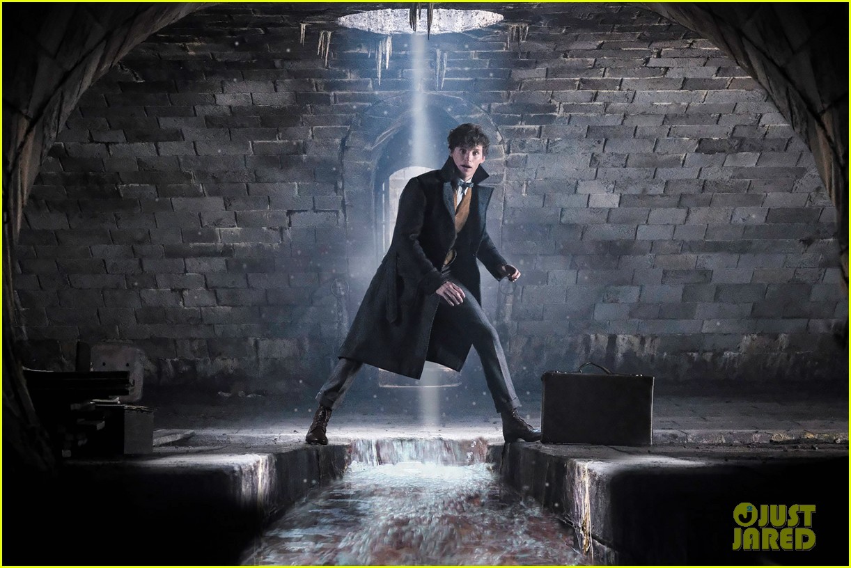 Johnny Depp In Fantastic Beasts The Crimes Of Grindelwald Wallpapers