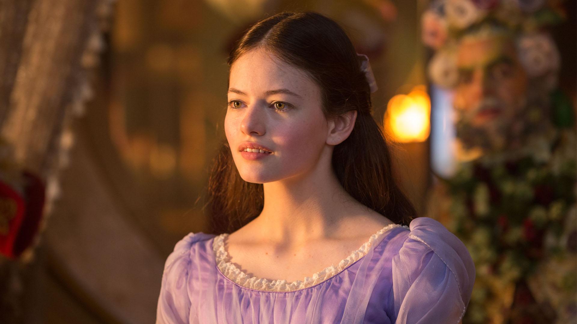 Mackenzie Foy The Nutcracker And The Four Realms 2018 Movie Wallpapers