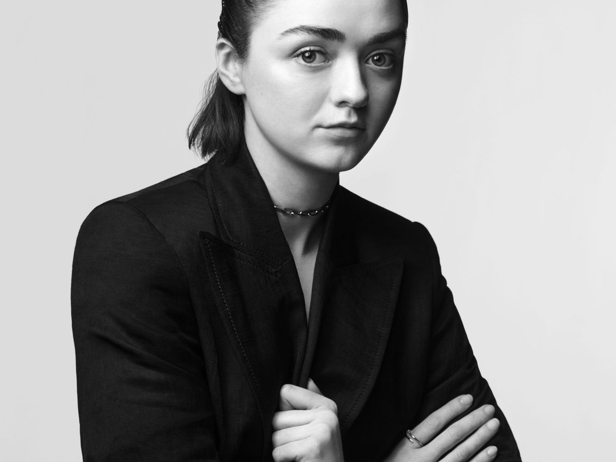 Maisie Williams Two Weeks To Live Wallpapers