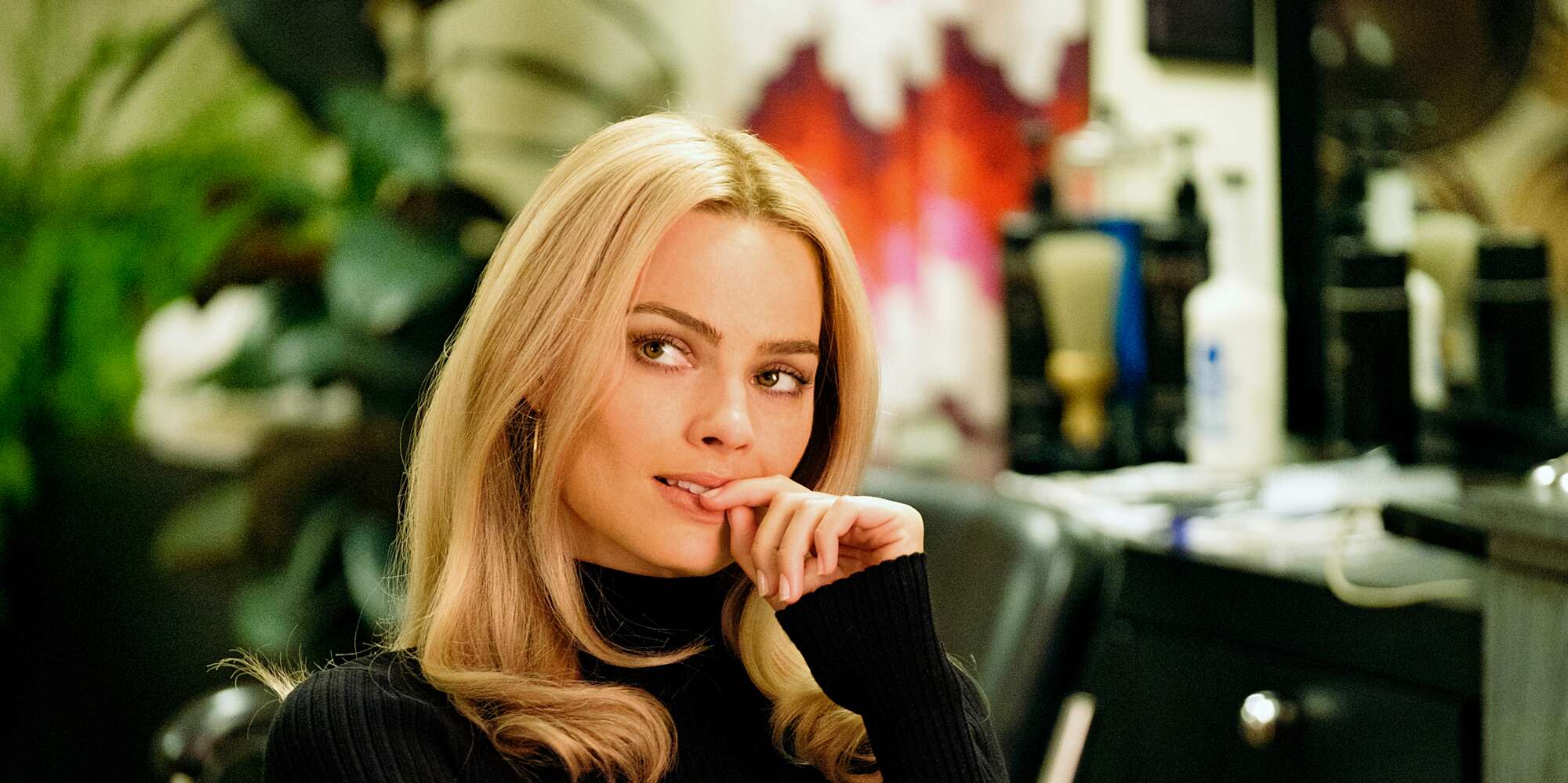 Margot Robbie As Sharon Tate In Once Upon A Time In Hollywood Wallpapers