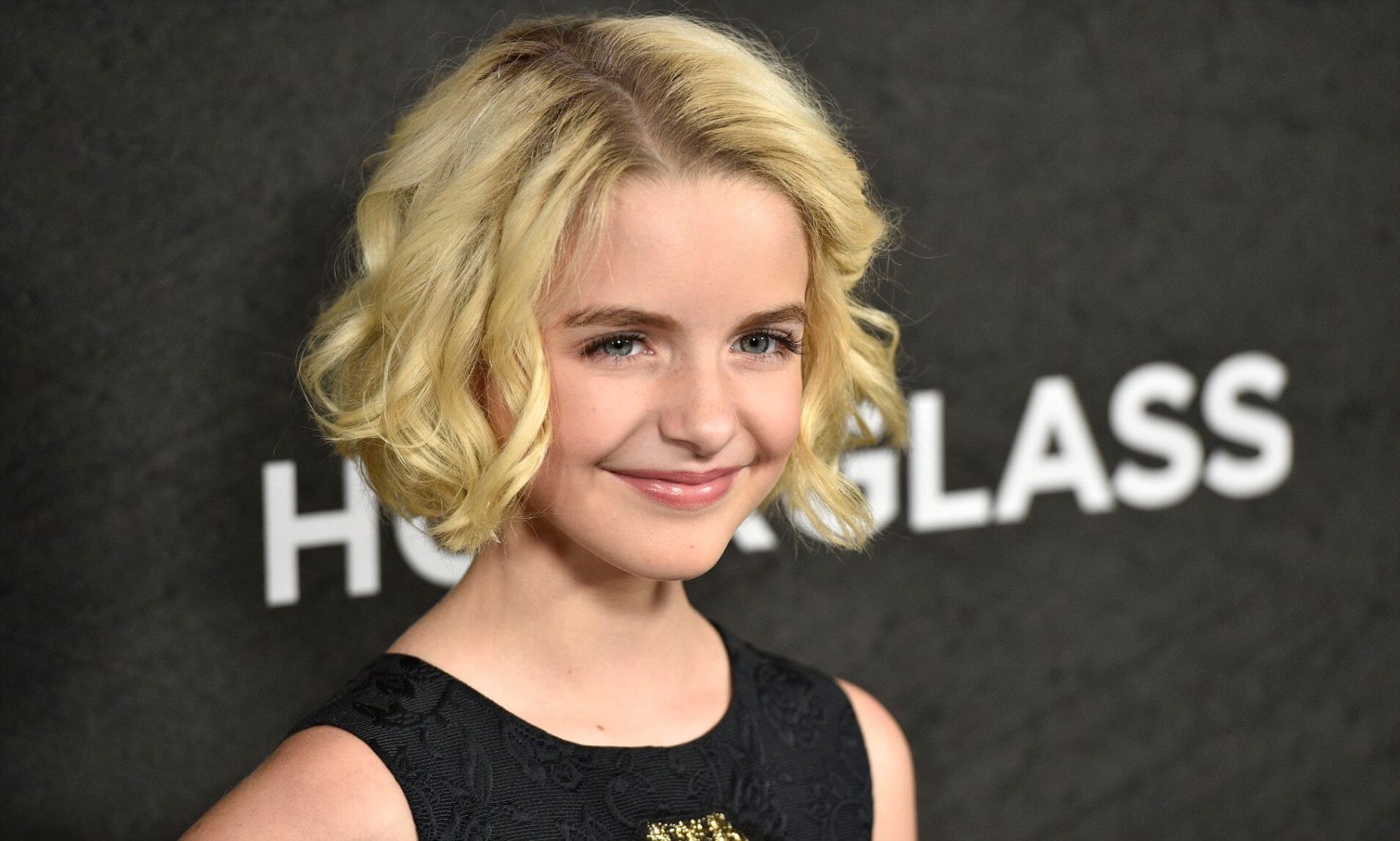 Mckenna Grace Just Beyond Wallpapers