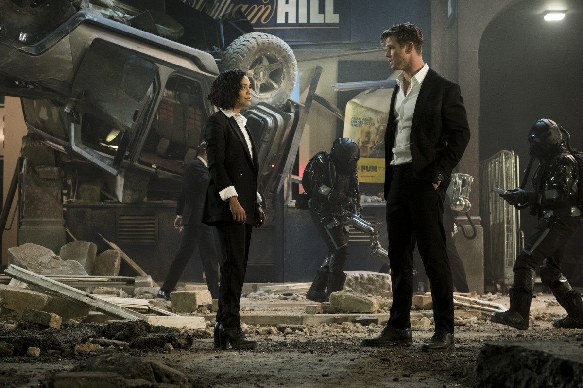 Men In Black 4 Chris Hemsworth And Tessa Thompson Wallpapers