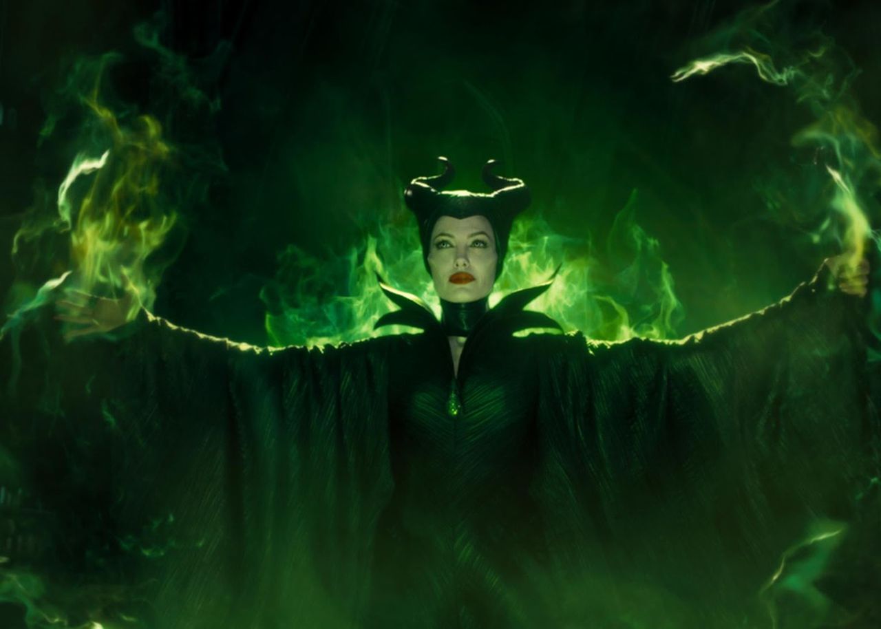 Michelle Pfeiffer In Maleficent Mistress Of Evil Wallpapers