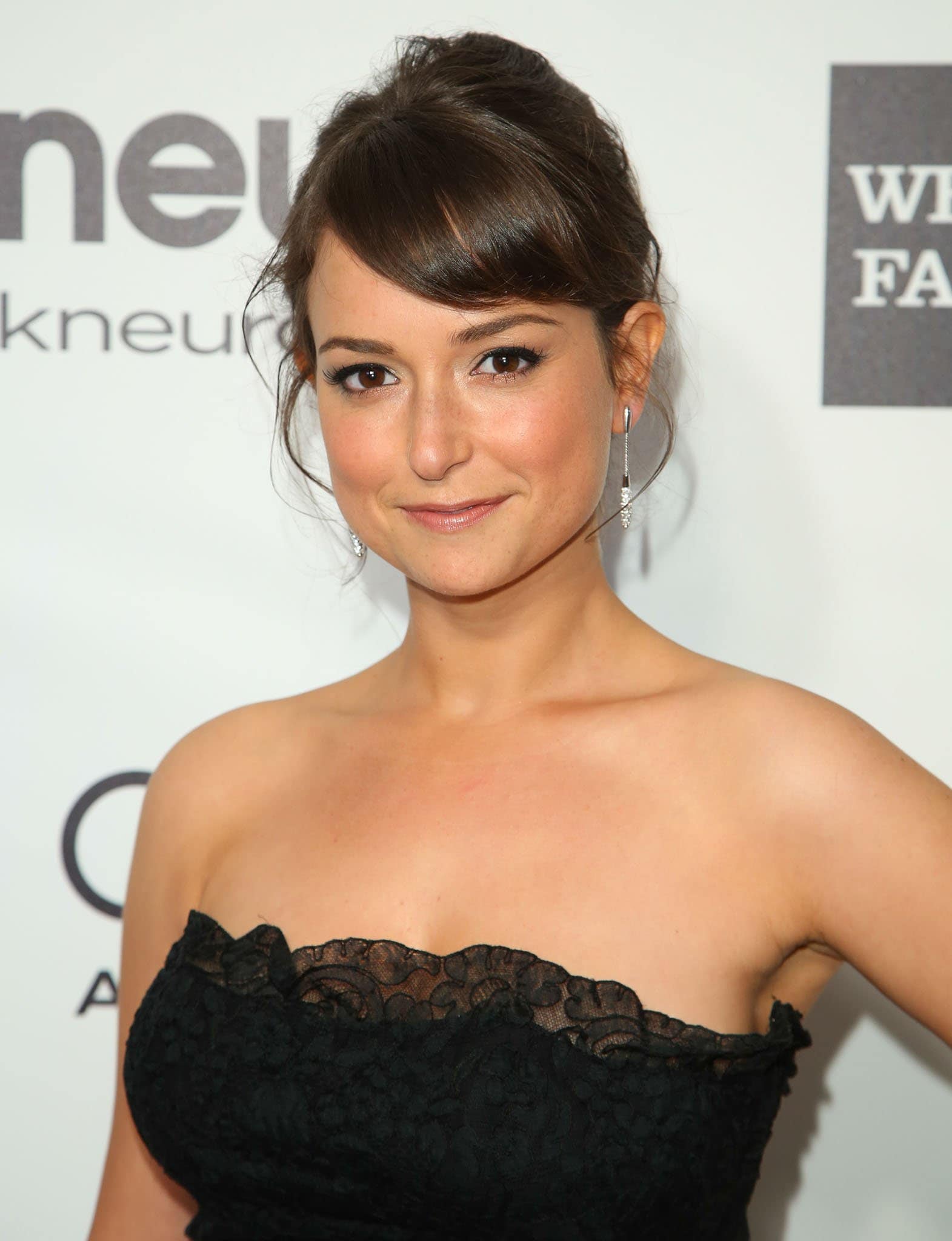 Milana Vayntrub Werewolves Within Movie Wallpapers