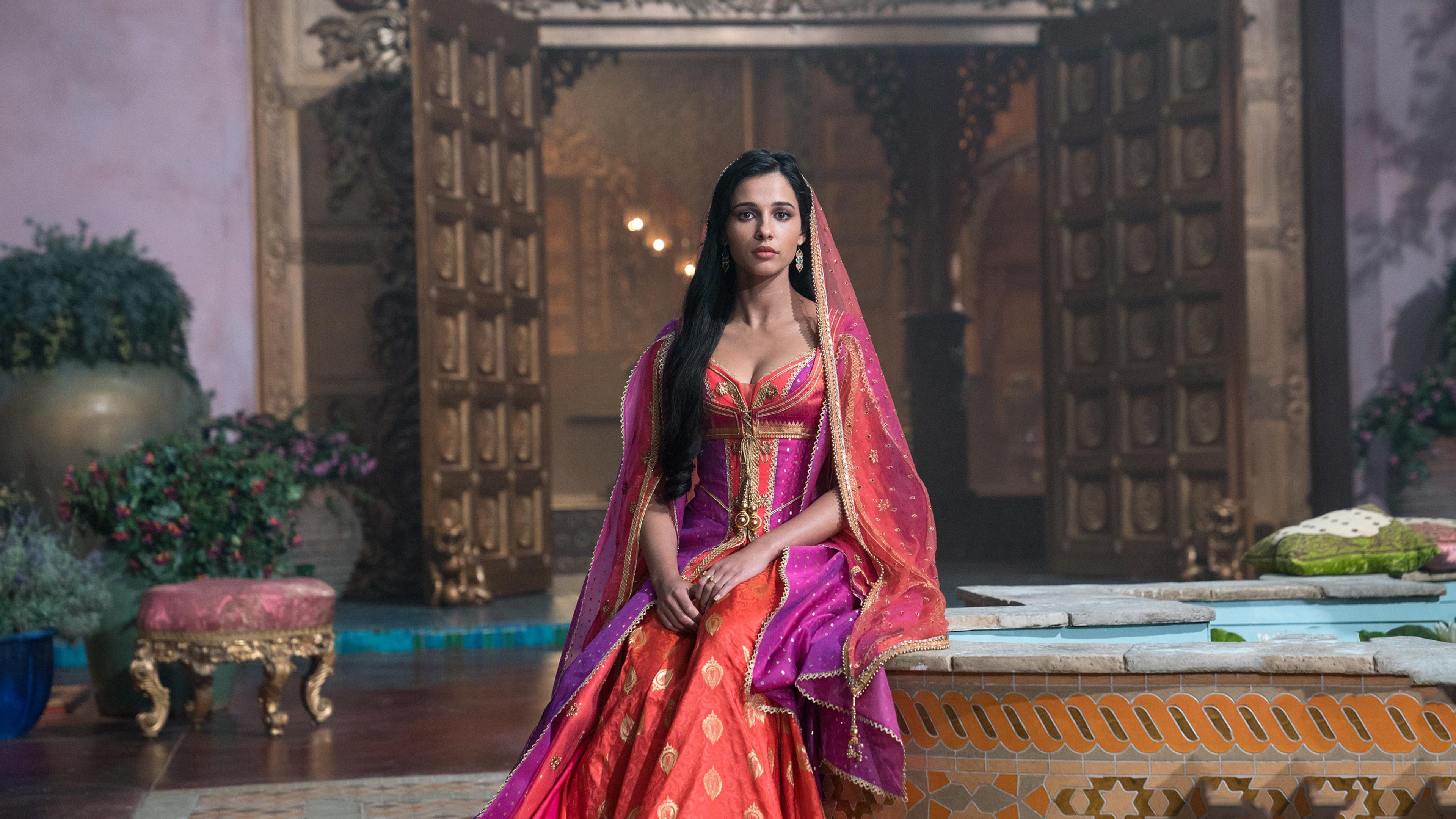 Naomi Scott And Mena Massoud In Aladdin Movie Image Wallpapers