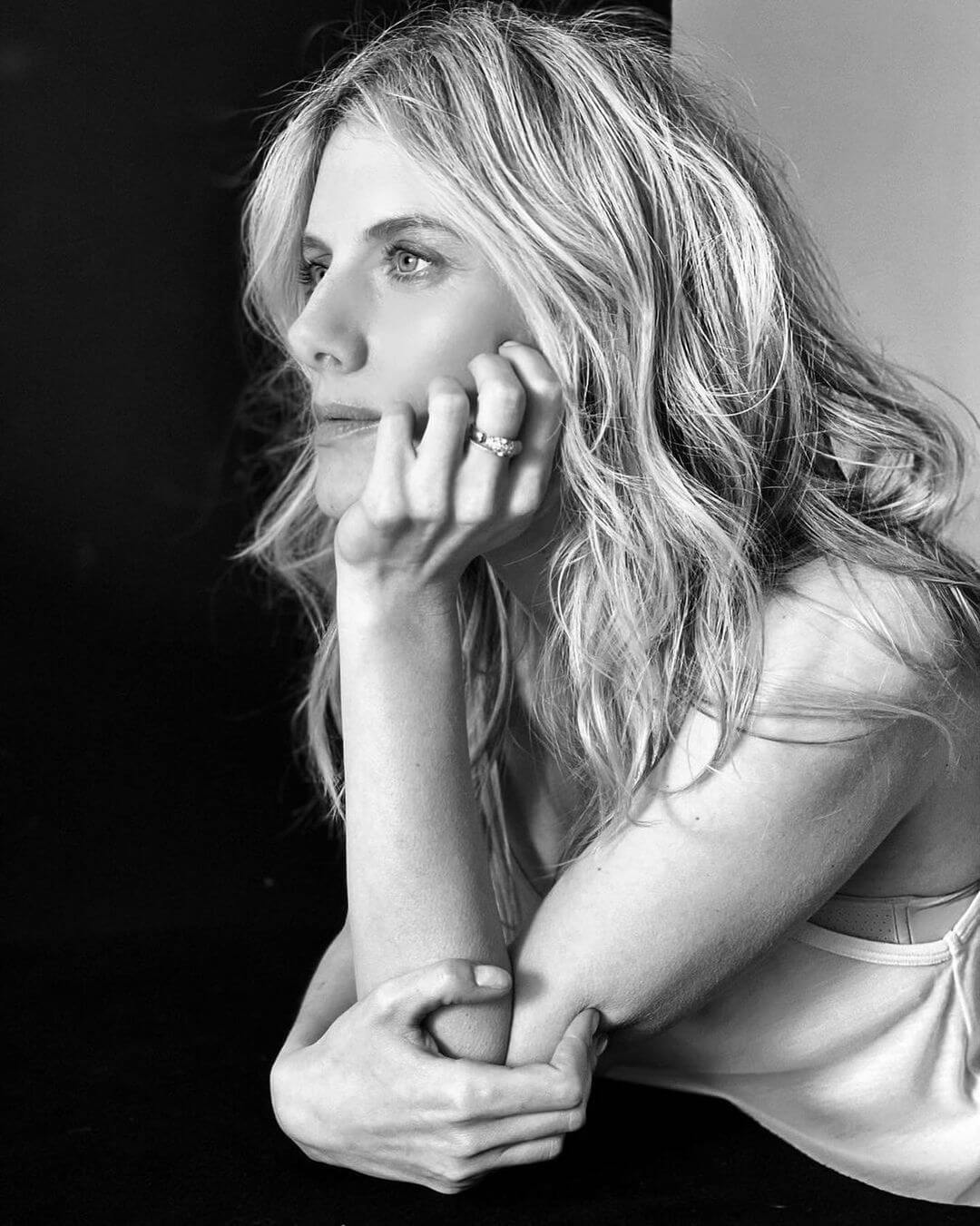 Oxygen Melanie Laurent Movie Wallpapers