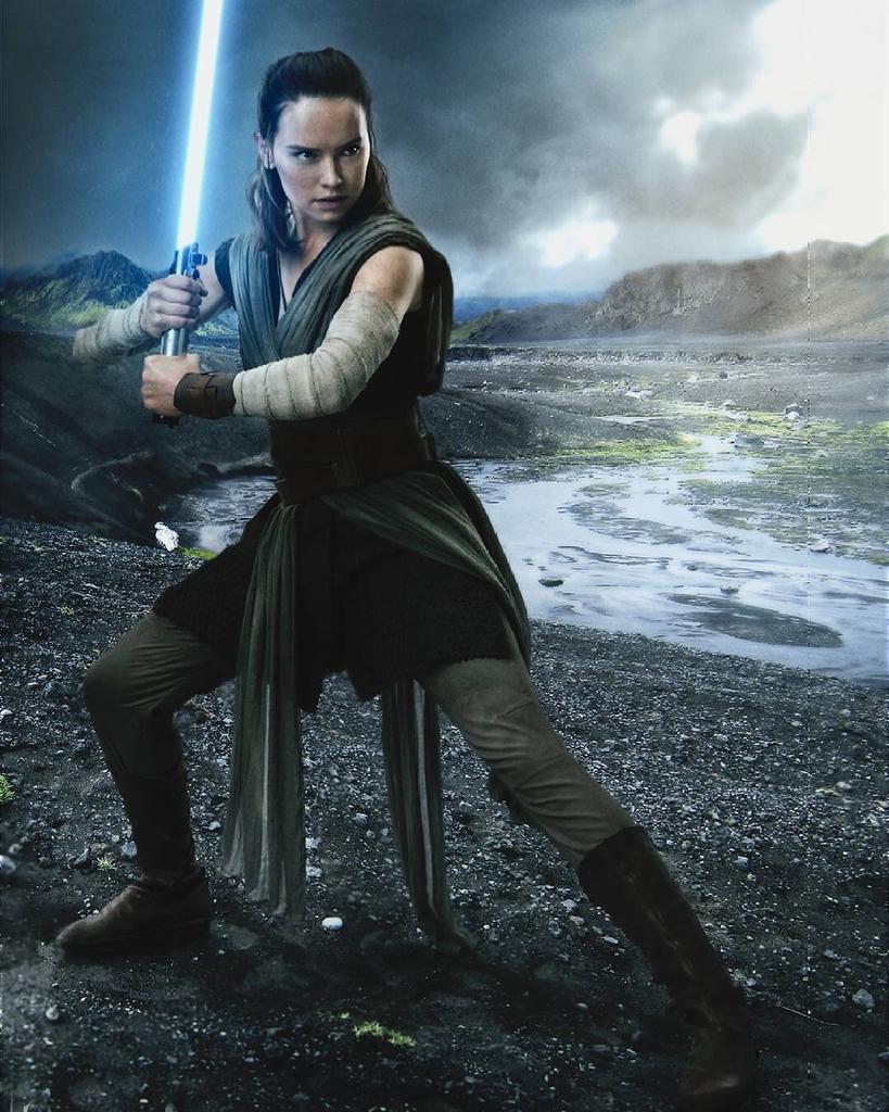 Rey Aka Daisy Ridley In Star Wars The Last Jedi Wallpapers