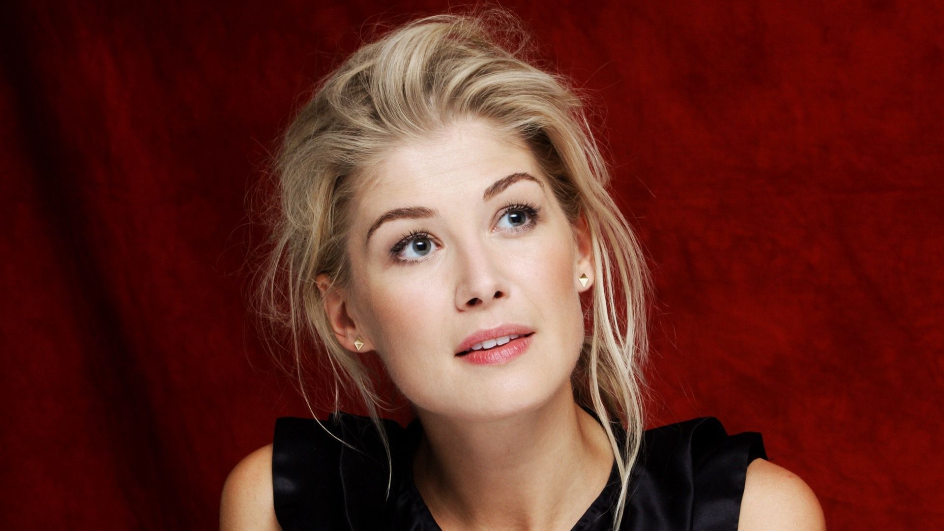 Rosamund Pike Radioactive Wallpapers