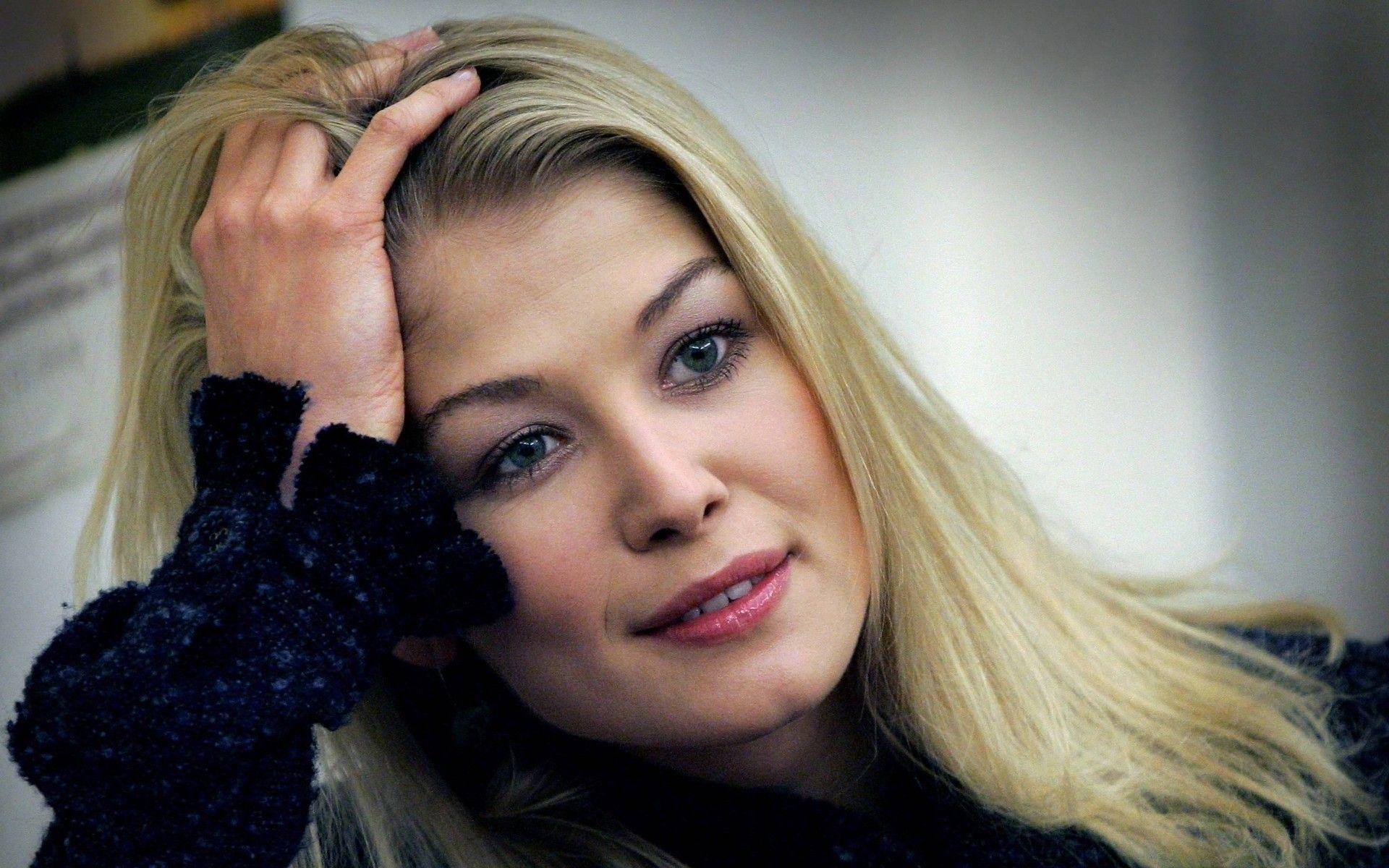 Rosamund Pike Radioactive Wallpapers