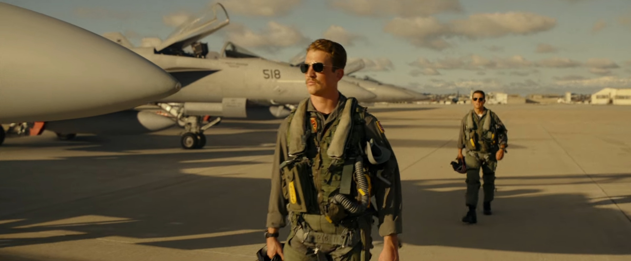 Tom Cruise As Maverick Top Gun Wallpapers