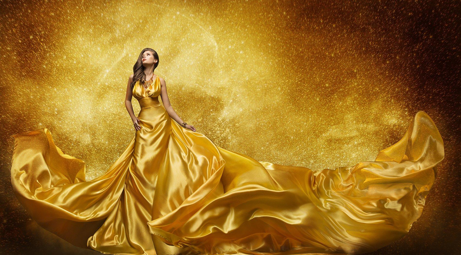 Woman In Gold Wallpapers