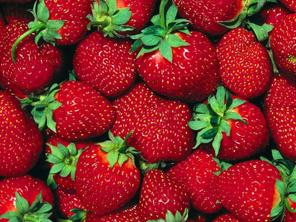 Cute Aesthetic Strawberry Wallpapers Wallpapers