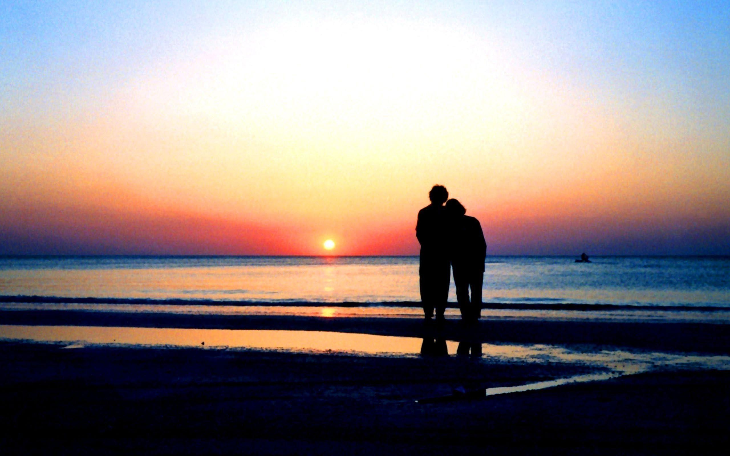 Cute Couple In Sunset Wallpapers Wallpapers