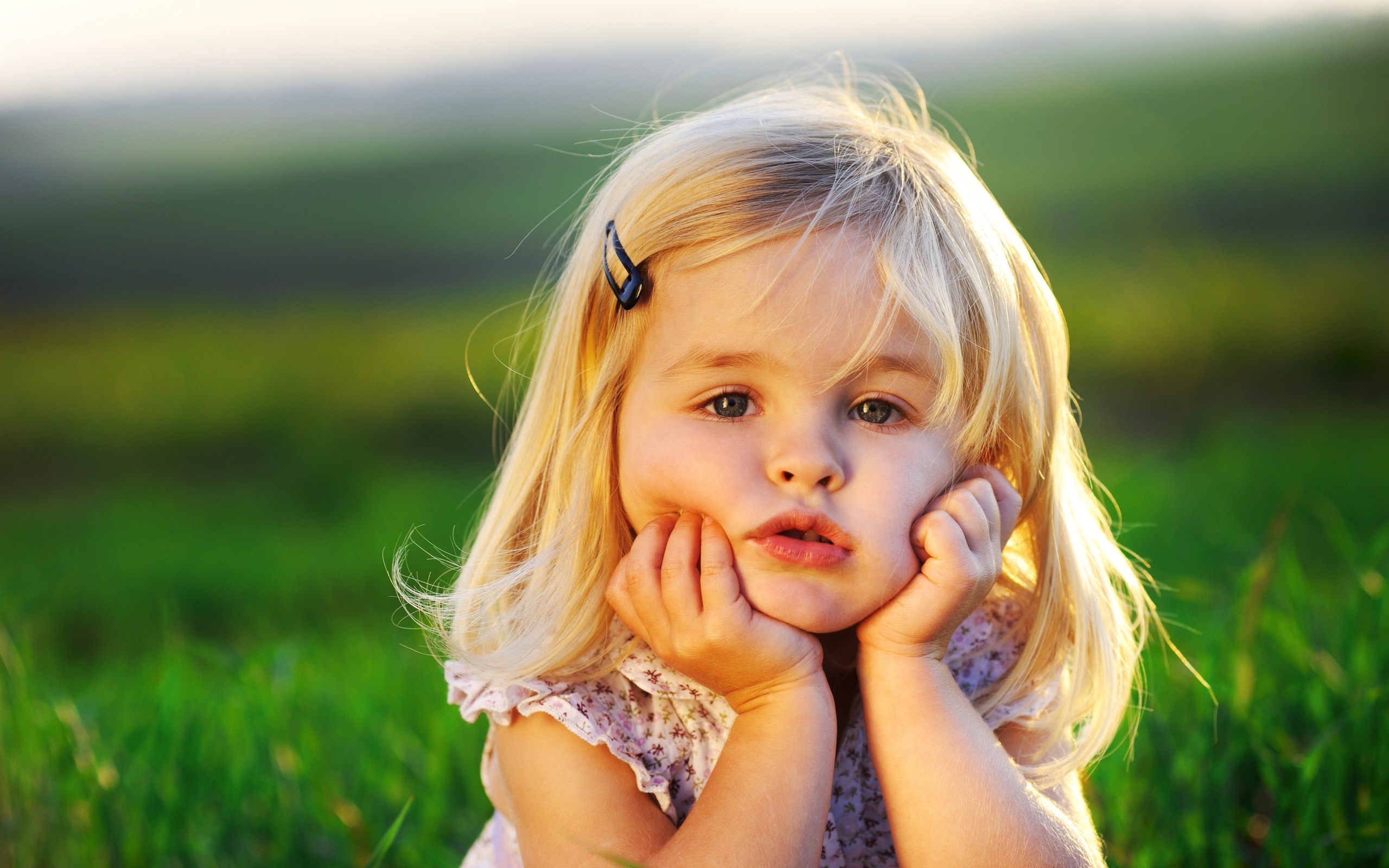 Cute Little Girl  Wallpapers