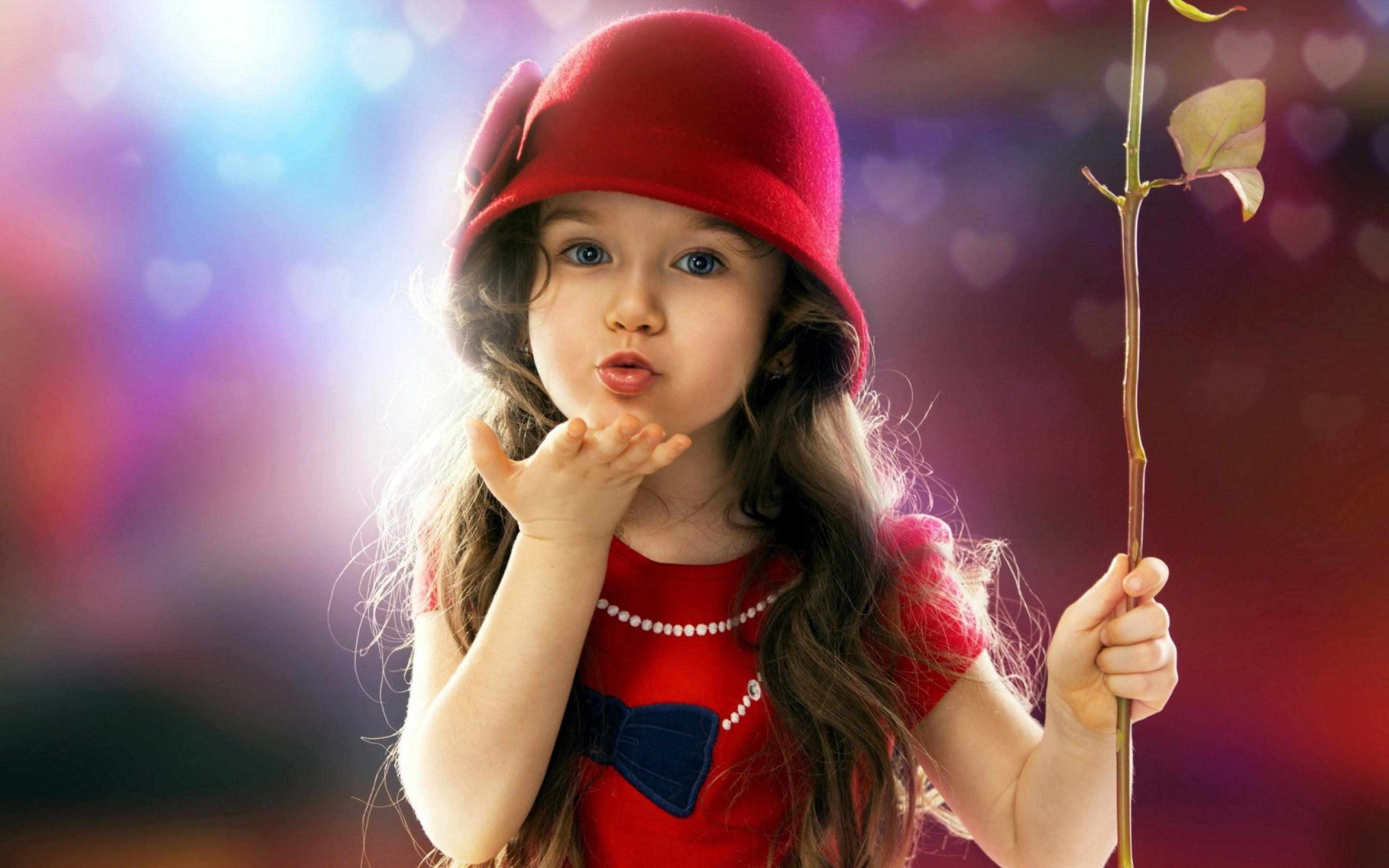 Cute Little Girl  Wallpapers