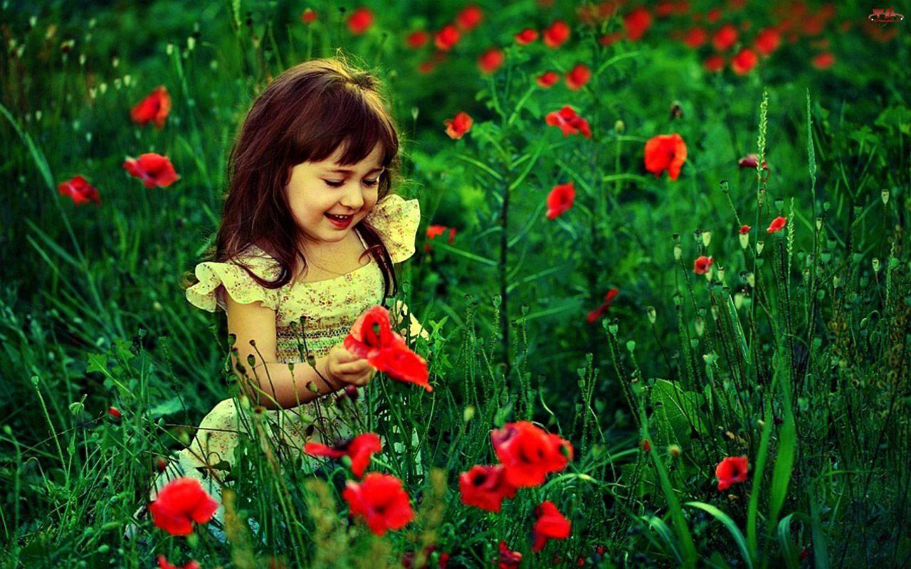 Cute Little Girl  Wallpapers