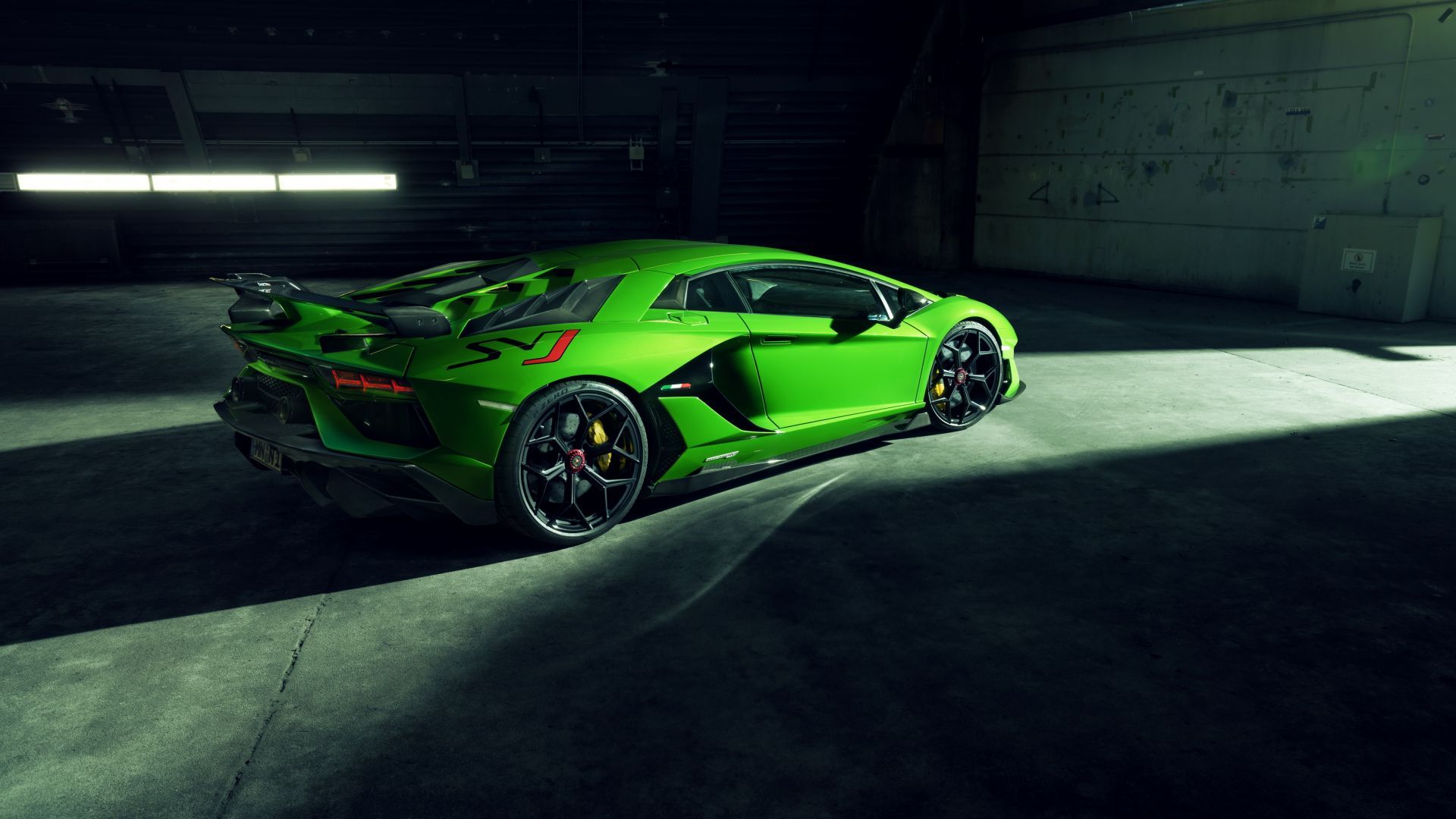 Cool Green Lamborghini Wallpapers