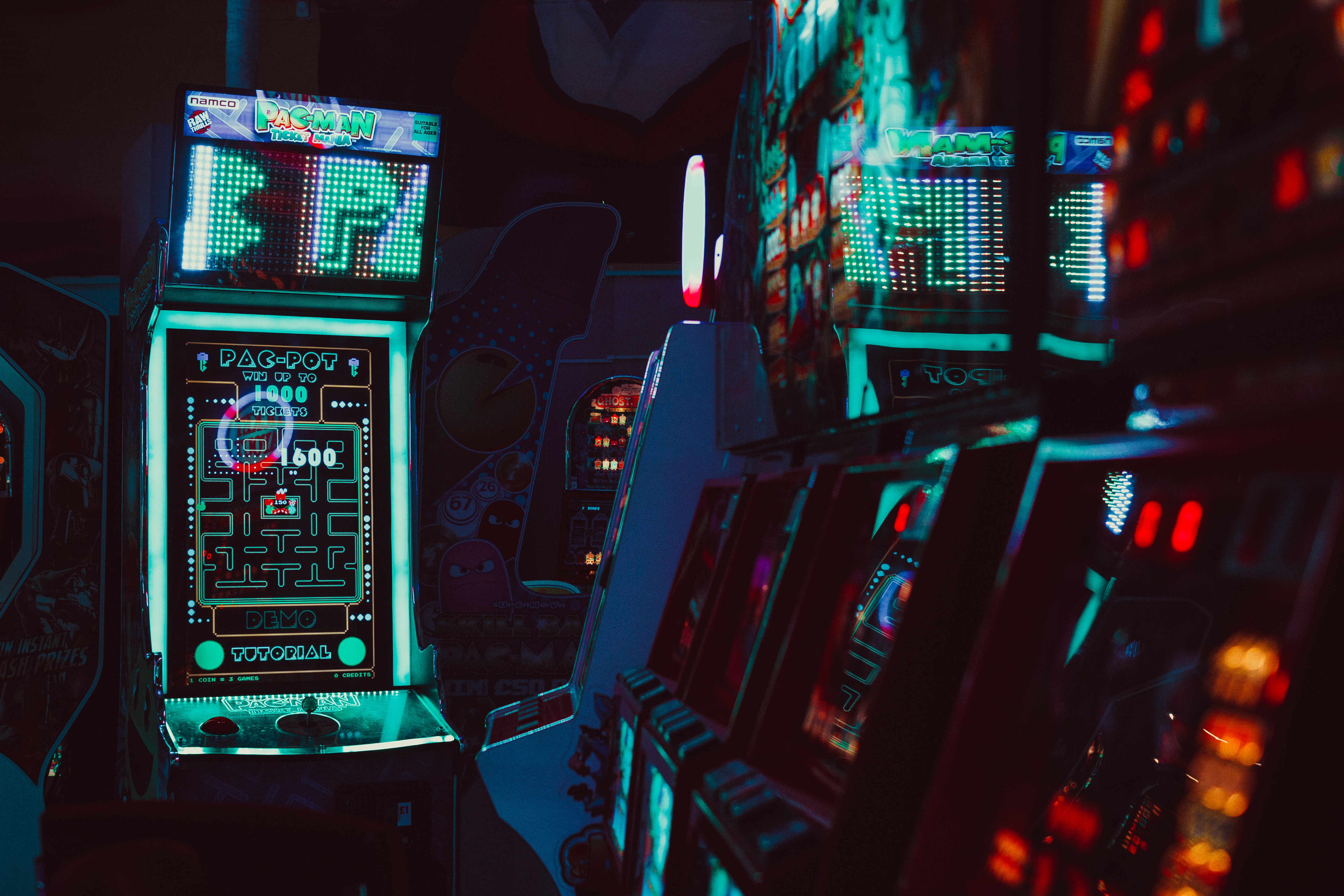 4K Retro Gaming Wallpapers