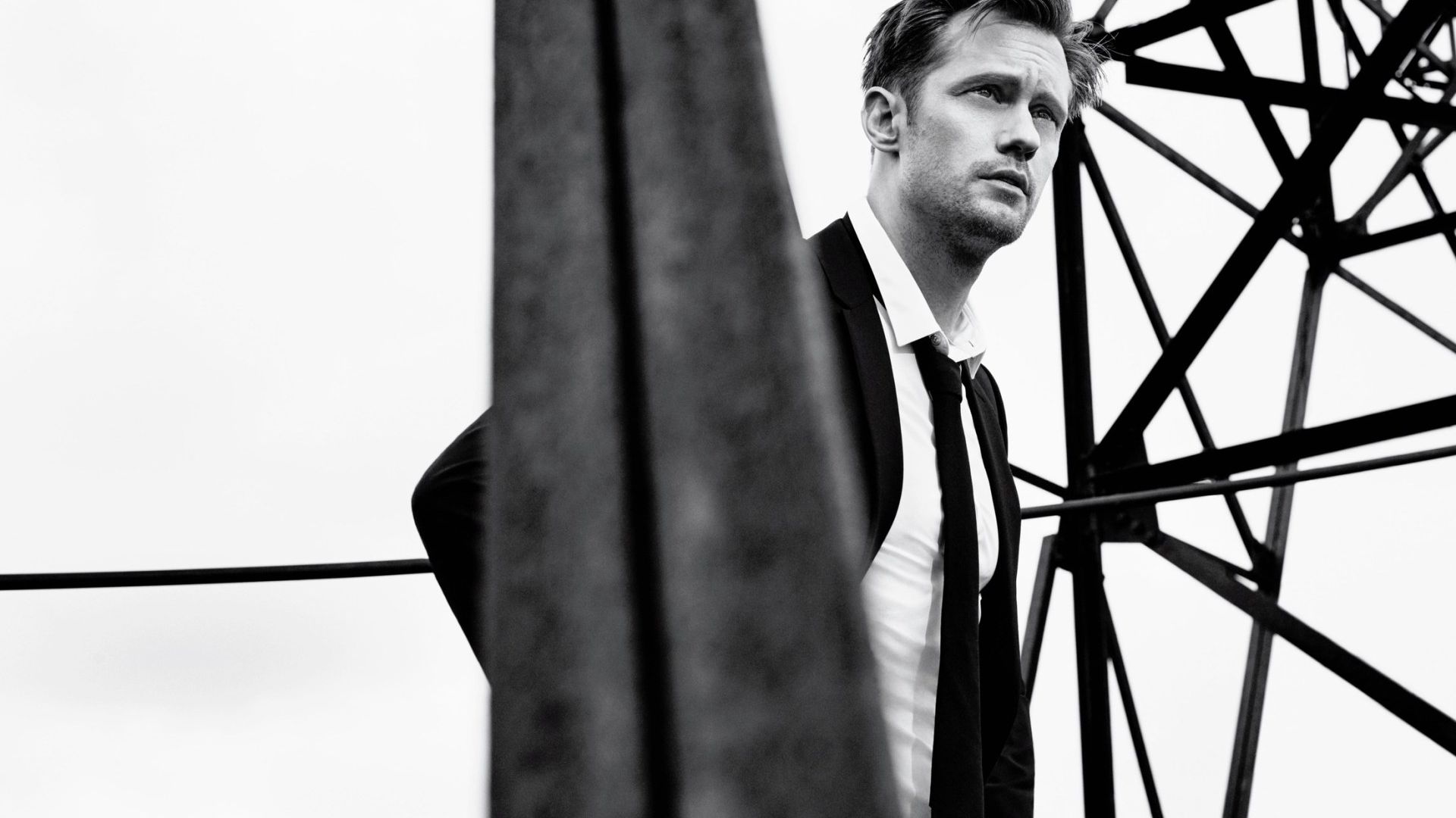 Alexander Skarsg?rd Wallpapers