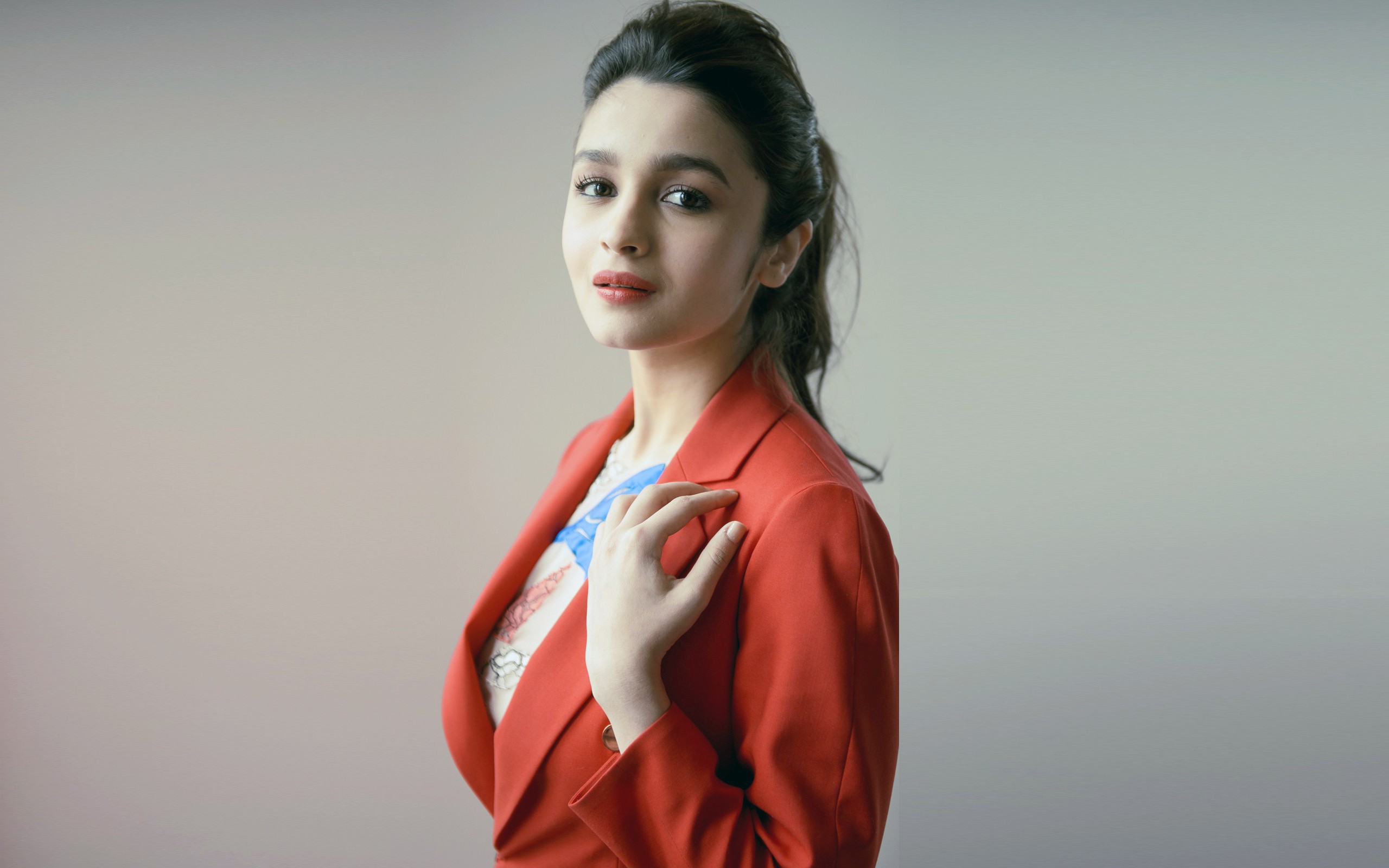 Alia Wallpapers