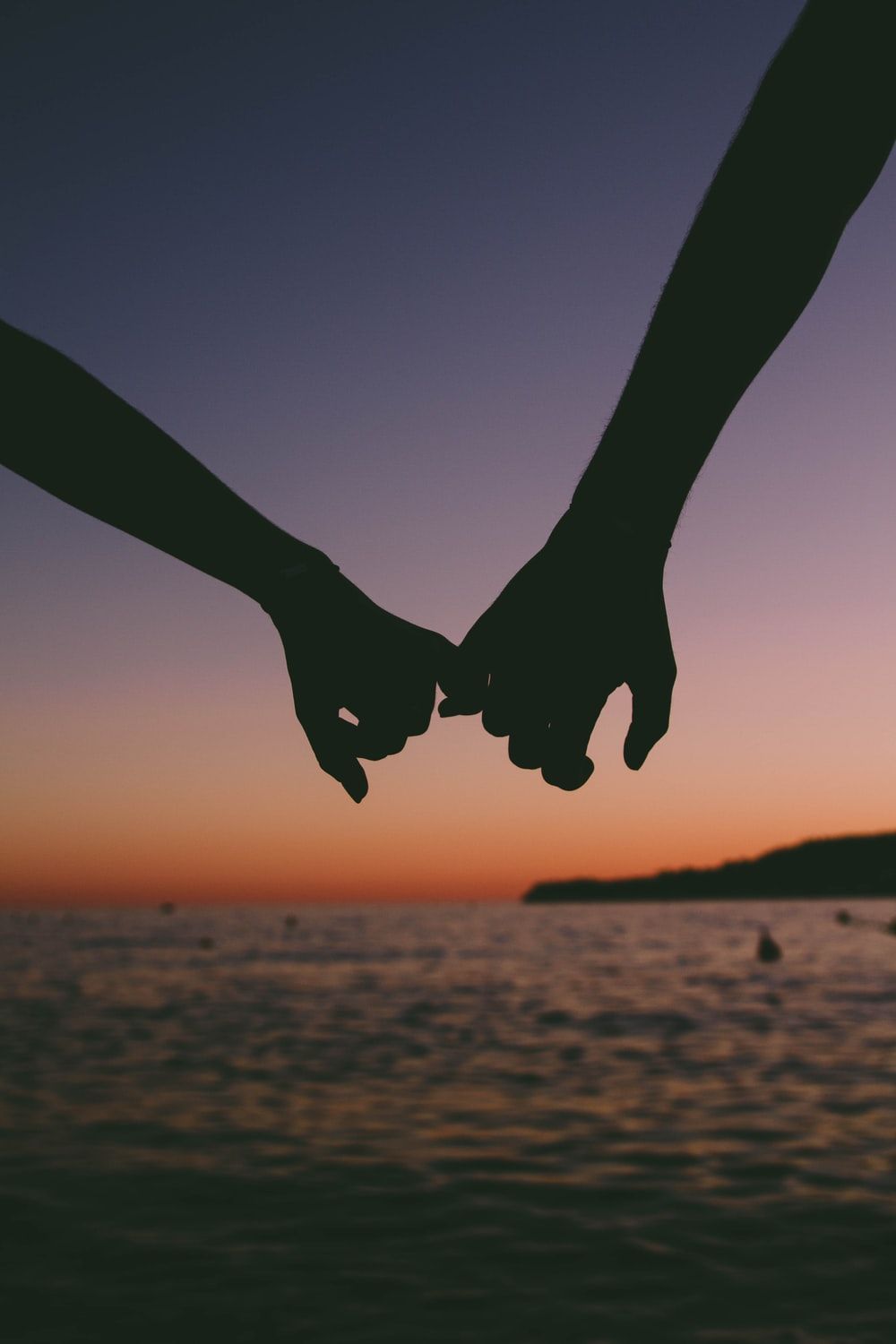 Animated Couple Holding Hands Wallpapers