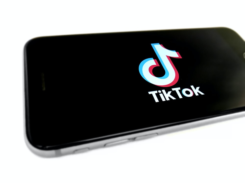 Artwork Tiktok Wallpapers