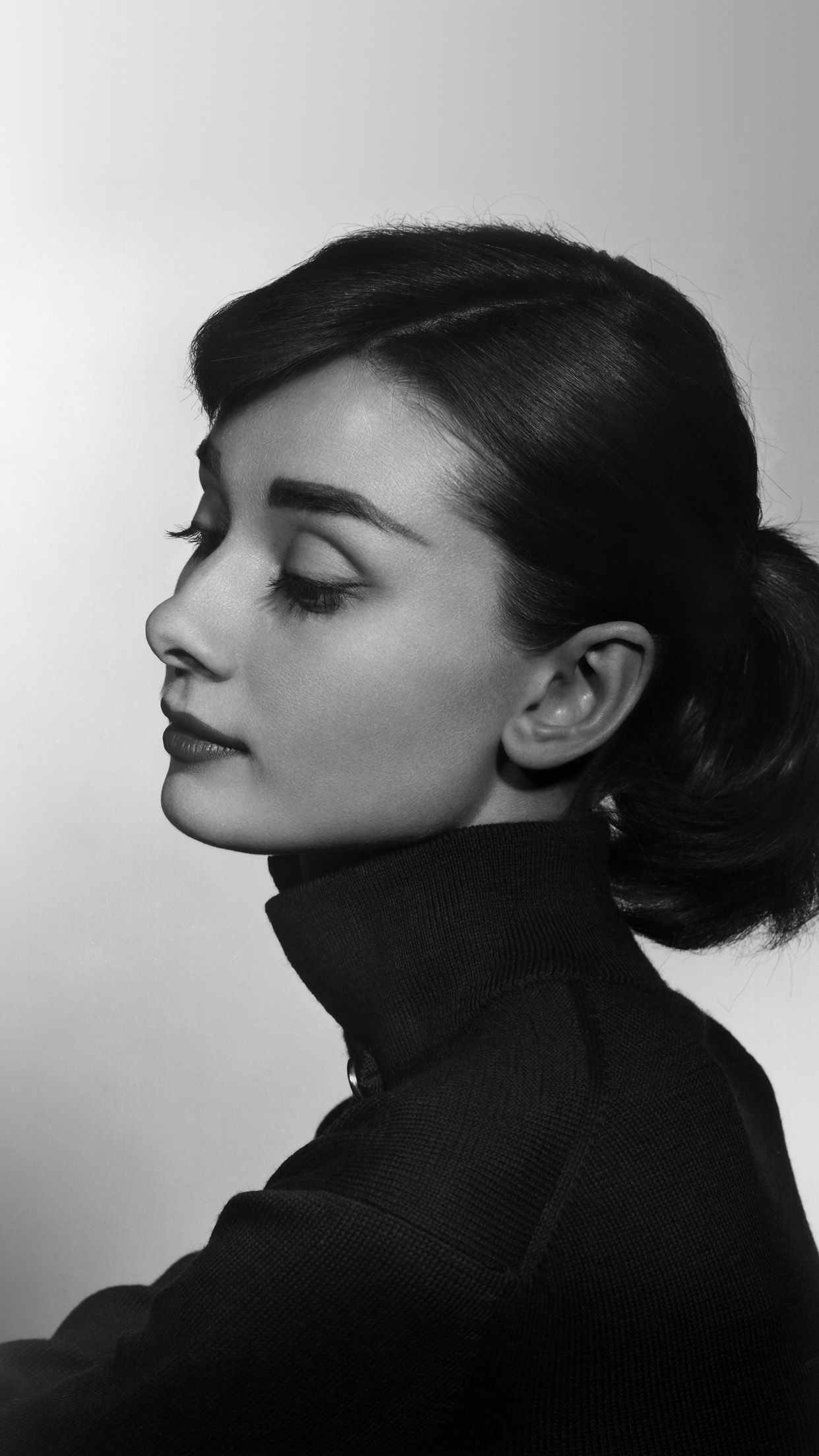 Audrey Hepburn Iphone Wallpapers