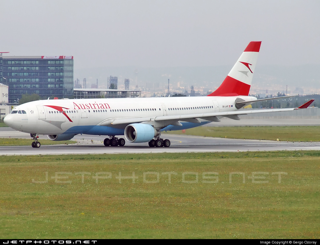 Austrian Airlines Airbus A-330 In Vienna International Airport Hd Wallappaers Wallpapers