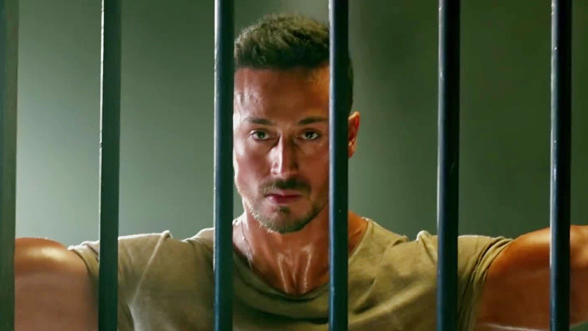 Baaghi 1 Wallpapers