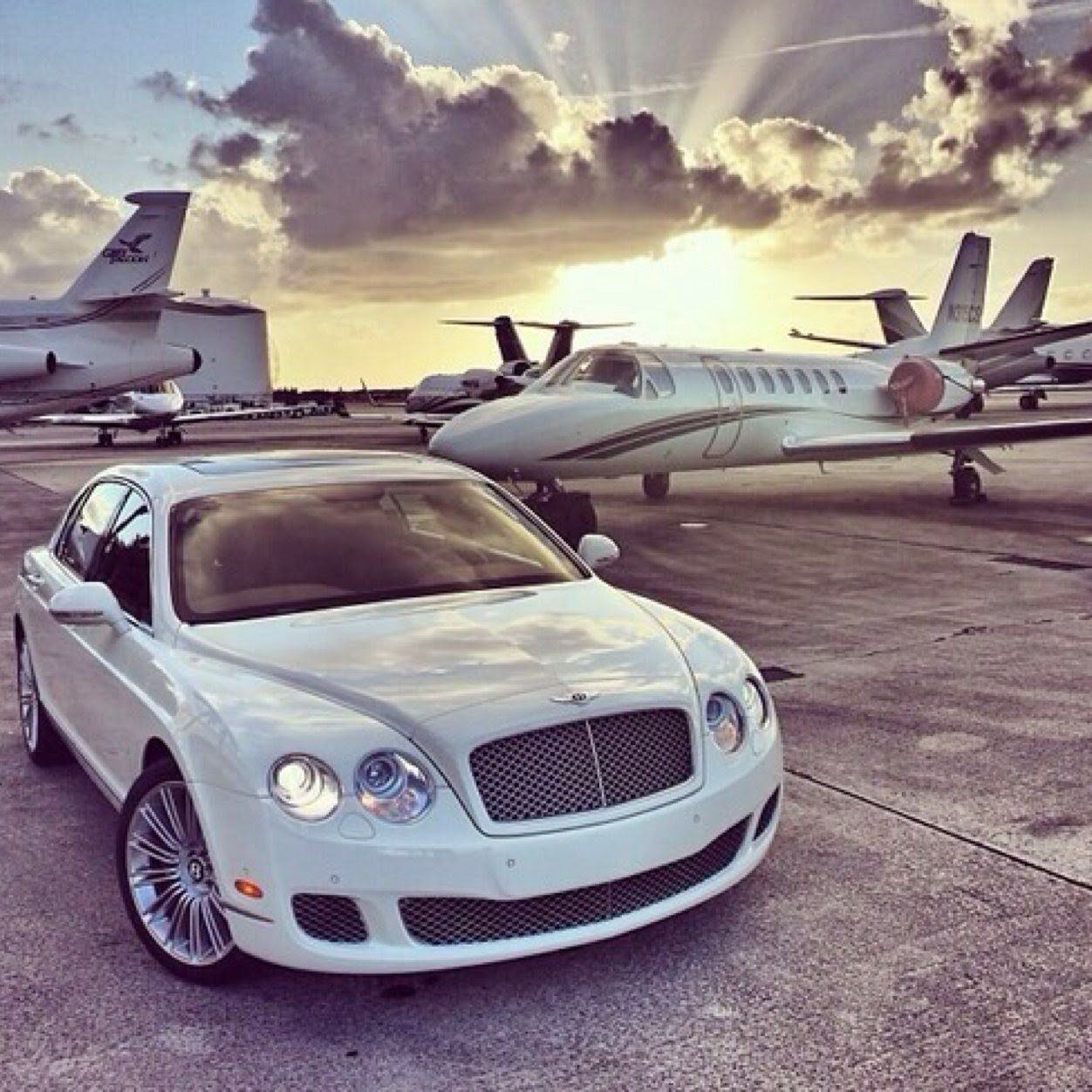 Billionaire Luxury Life Wallpapers