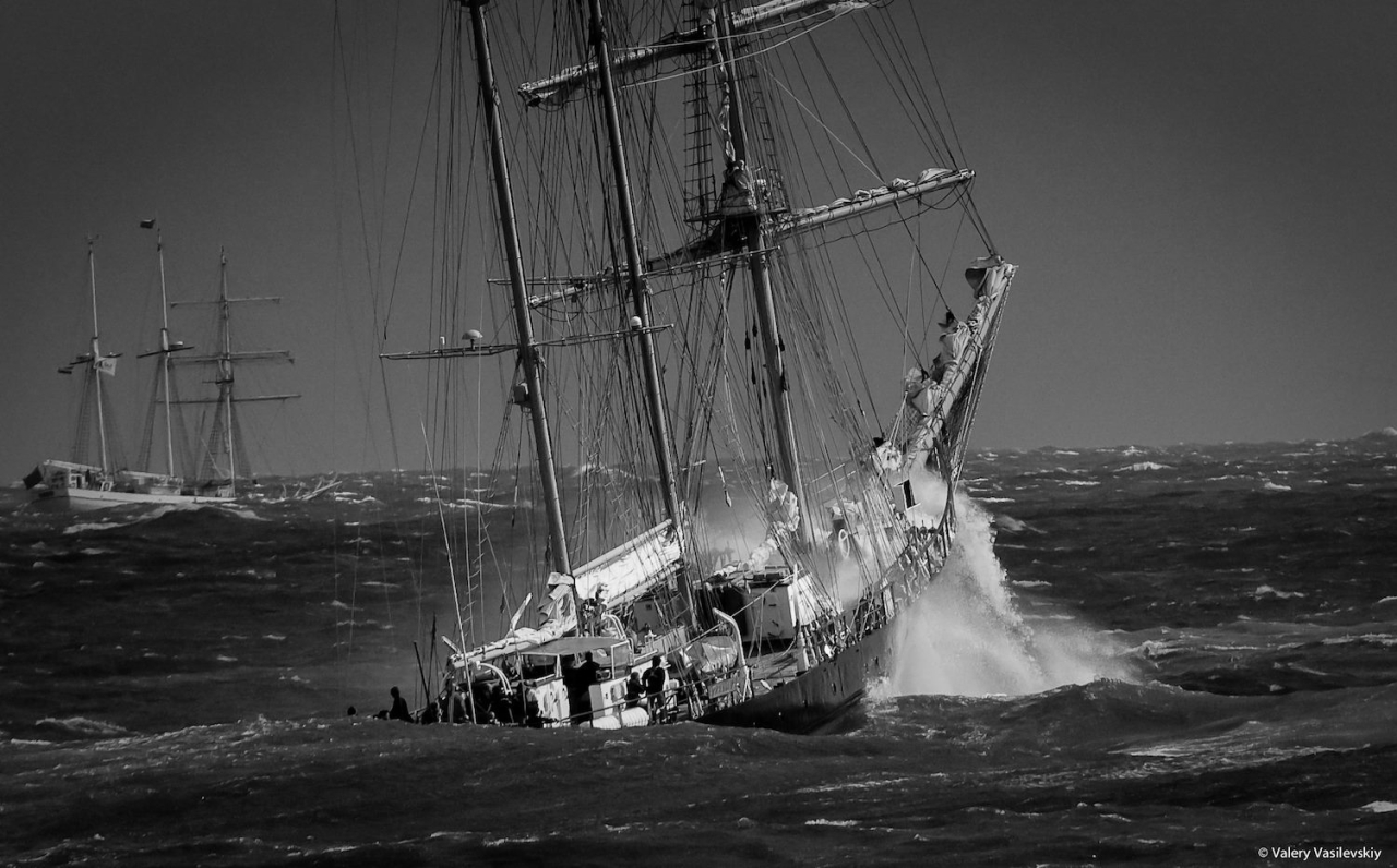 Black And White Boat Photography Wallpapers