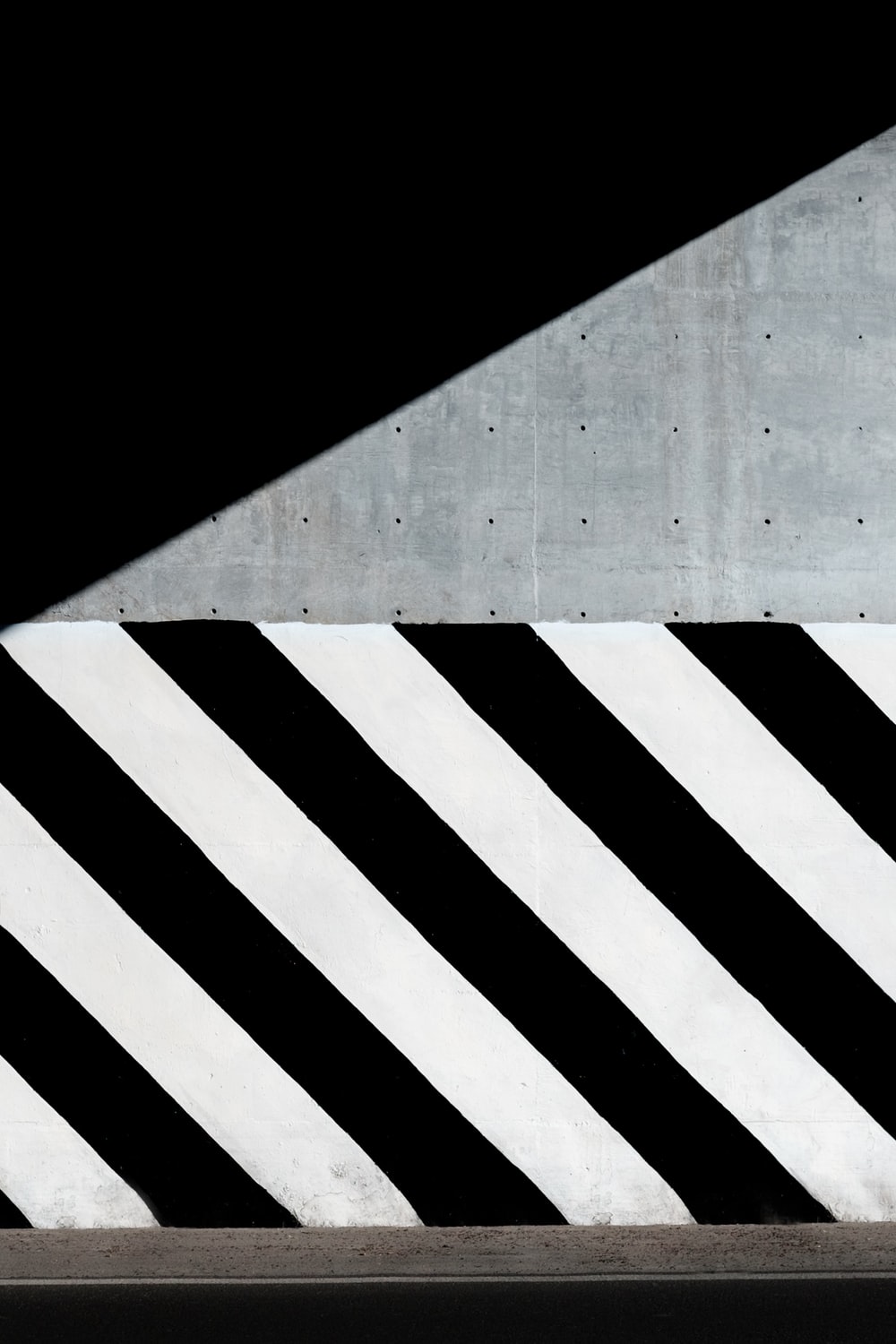 Black And White Diagonal Lines Wallpapers
