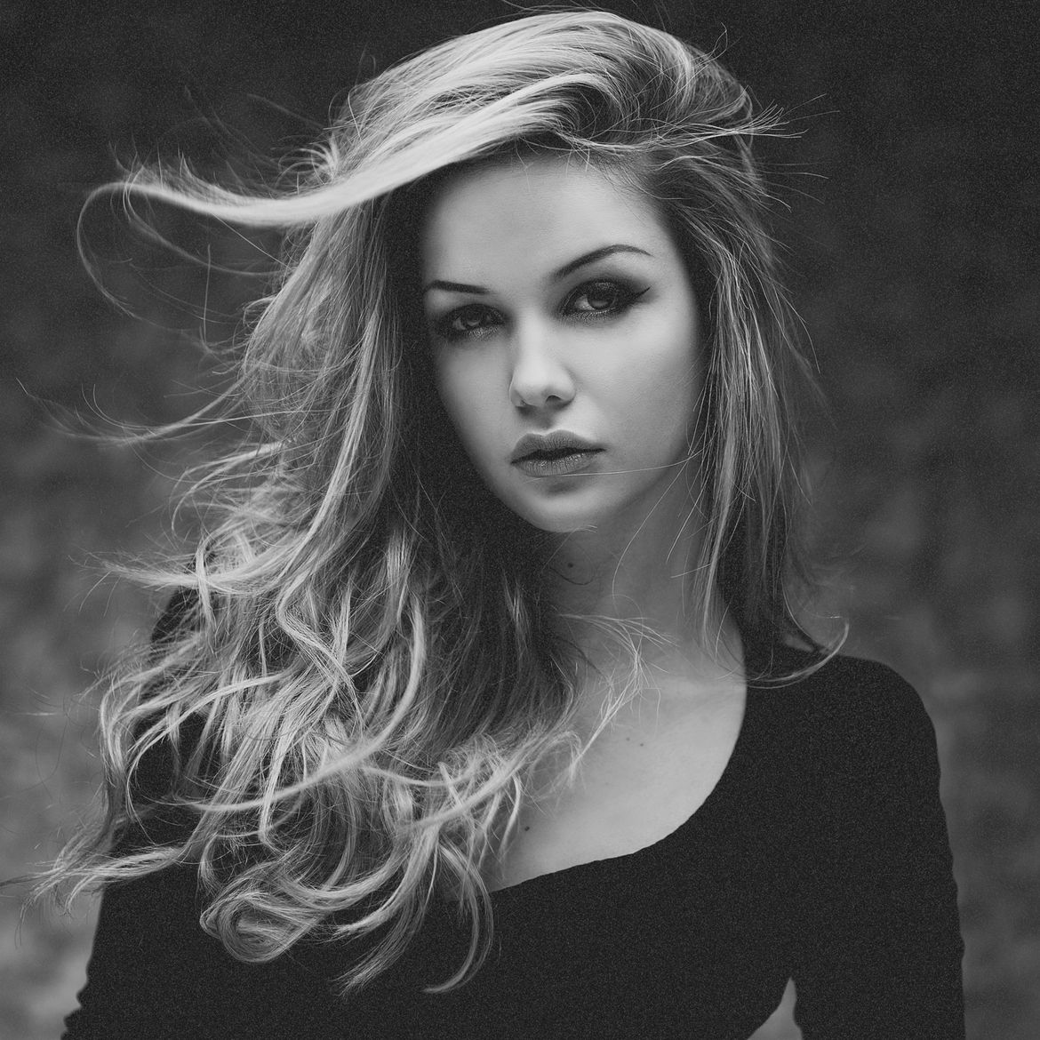 Black And White Girl Wallpapers