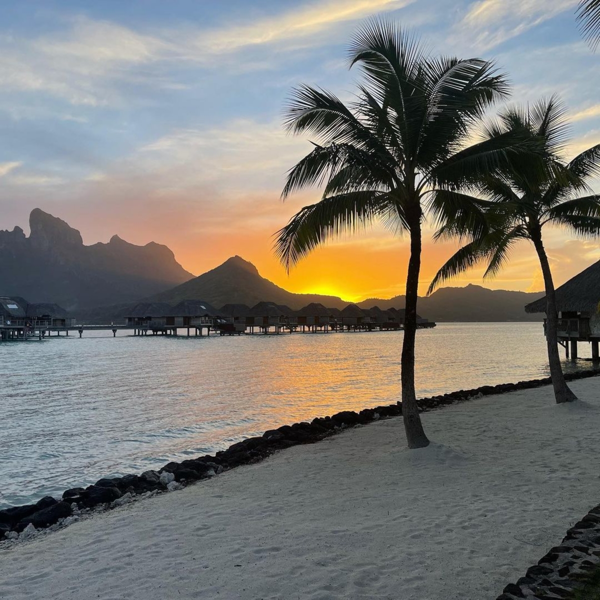 Bora Bora Sunrise Wallpapers