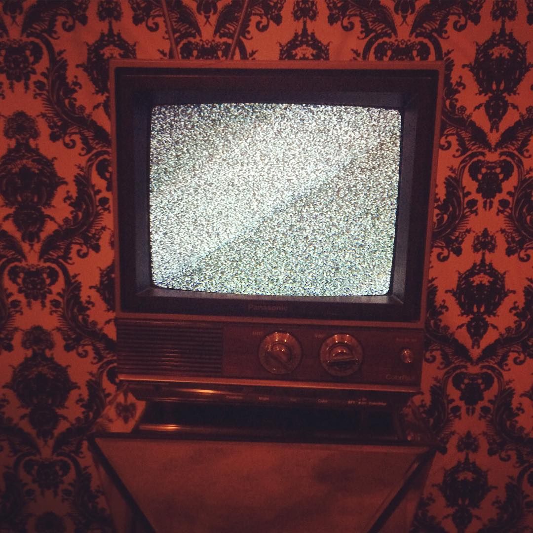 Box Tv Aesthetic Wallpapers