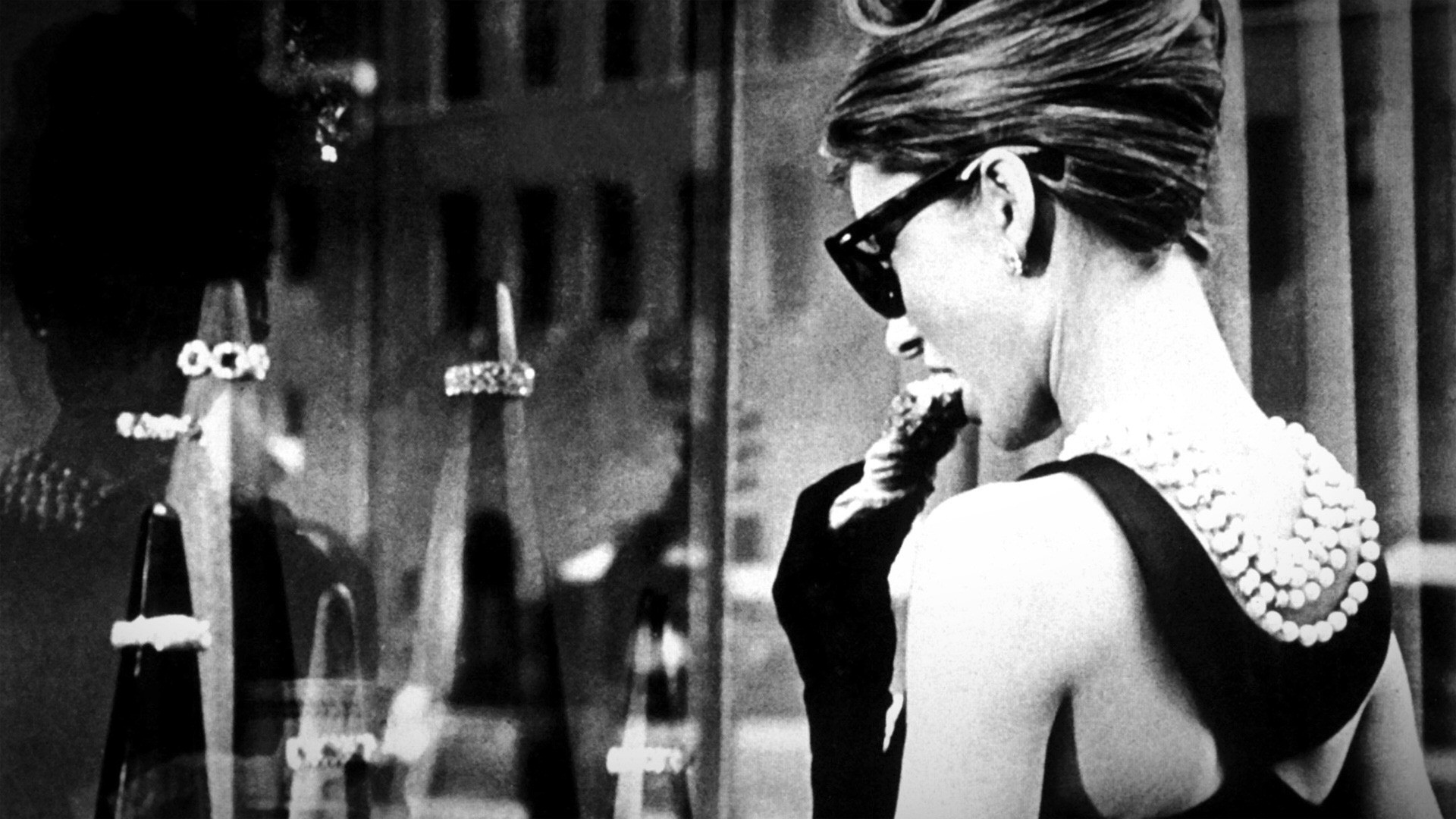 Breakfast At Tiffanys Wallpapers