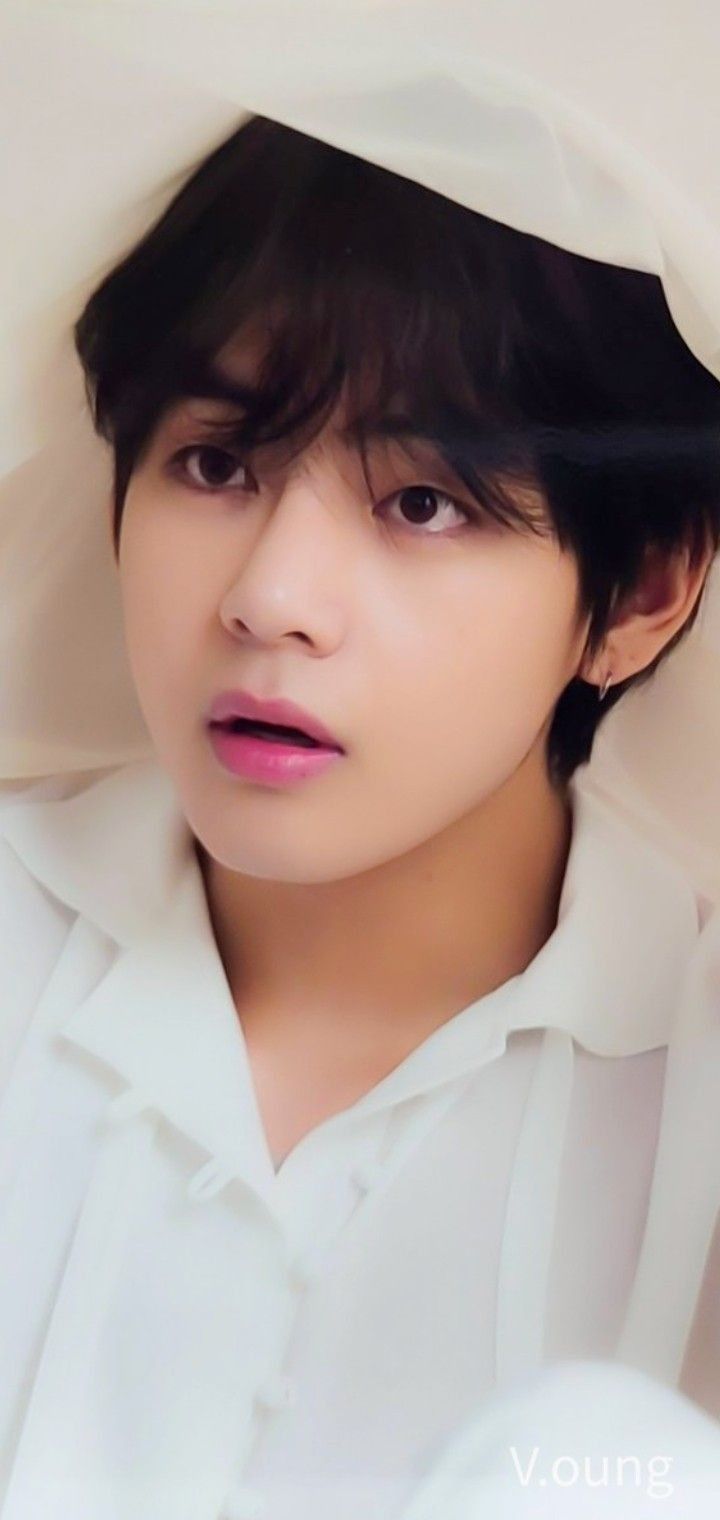 Bts V Cute Photos Wallpapers