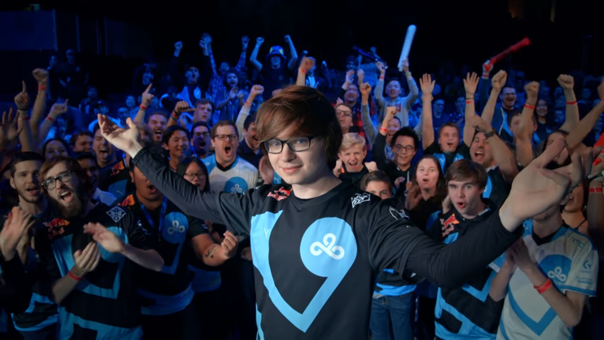 C9 Sneaky Wallpapers