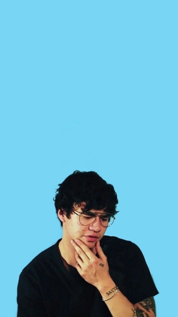 Calum Hood Wallpapers