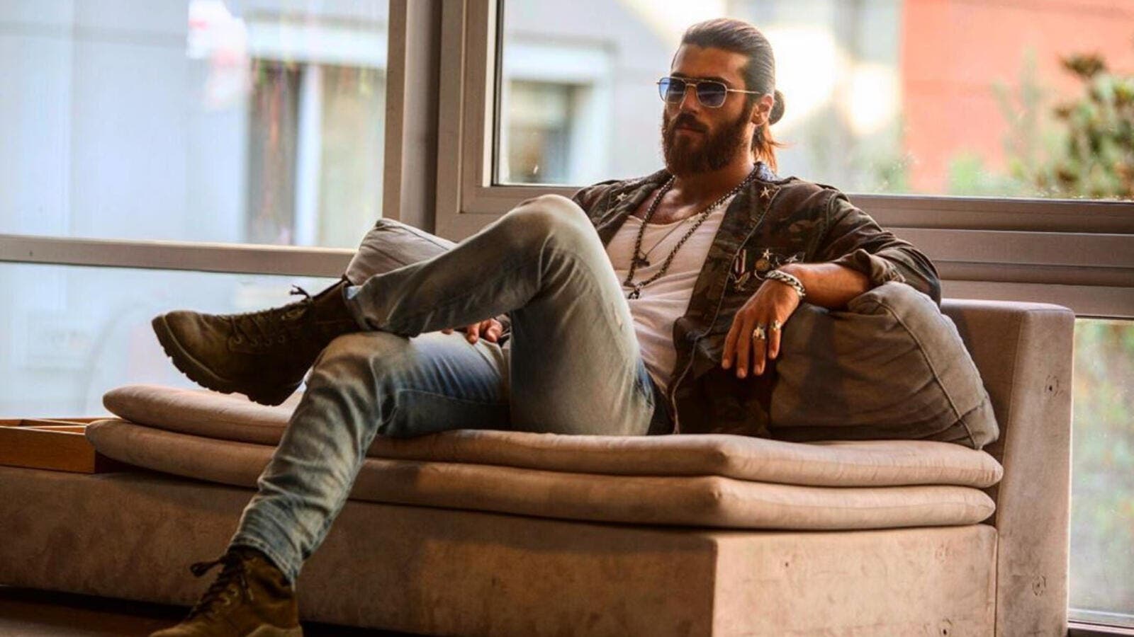 Can Yaman Wallpapers