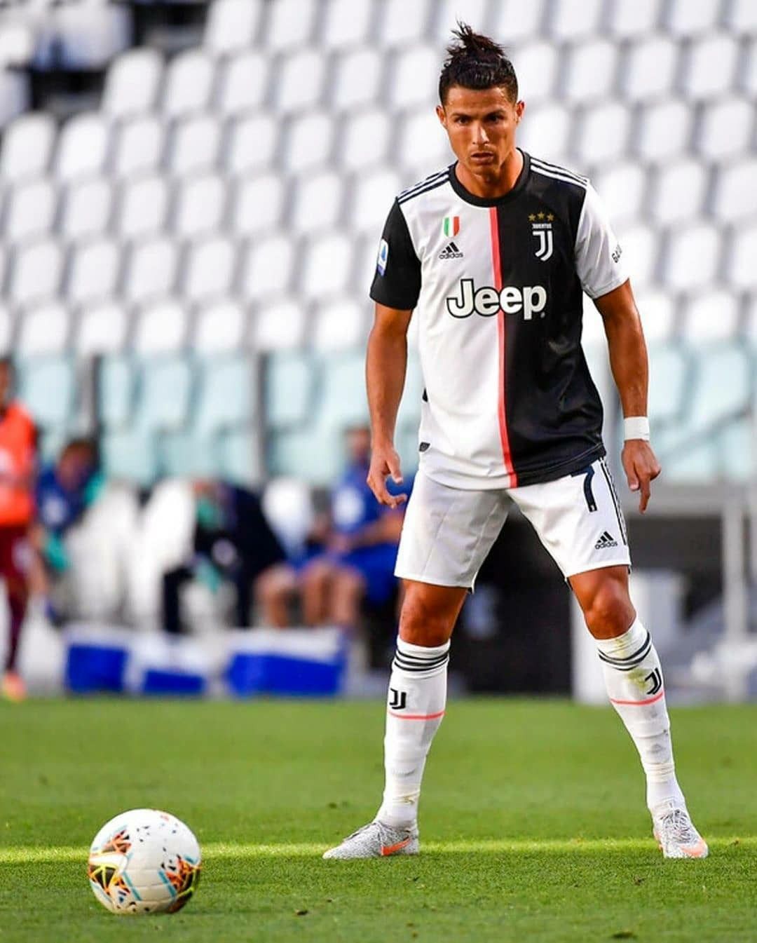 Cristiano Ronaldo Free Kick Wallpapers