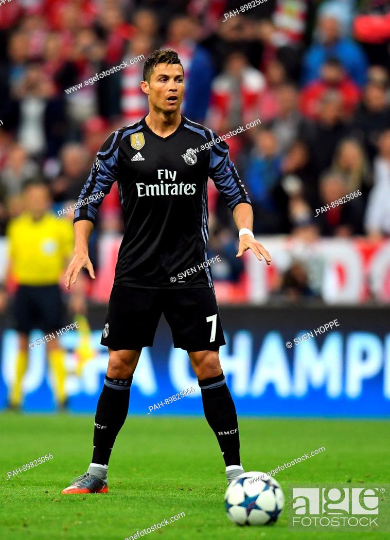 Cristiano Ronaldo Free Kick Wallpapers